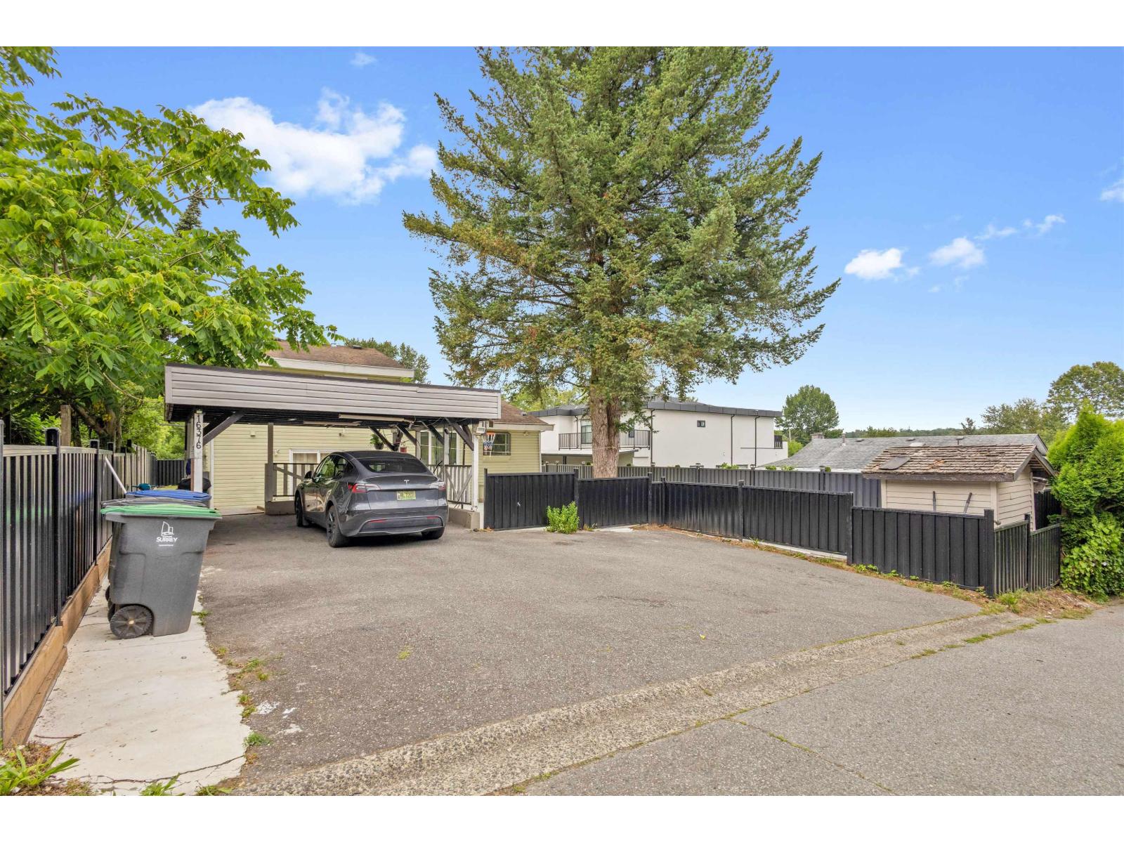 16376 96 Avenue Property Photo 38