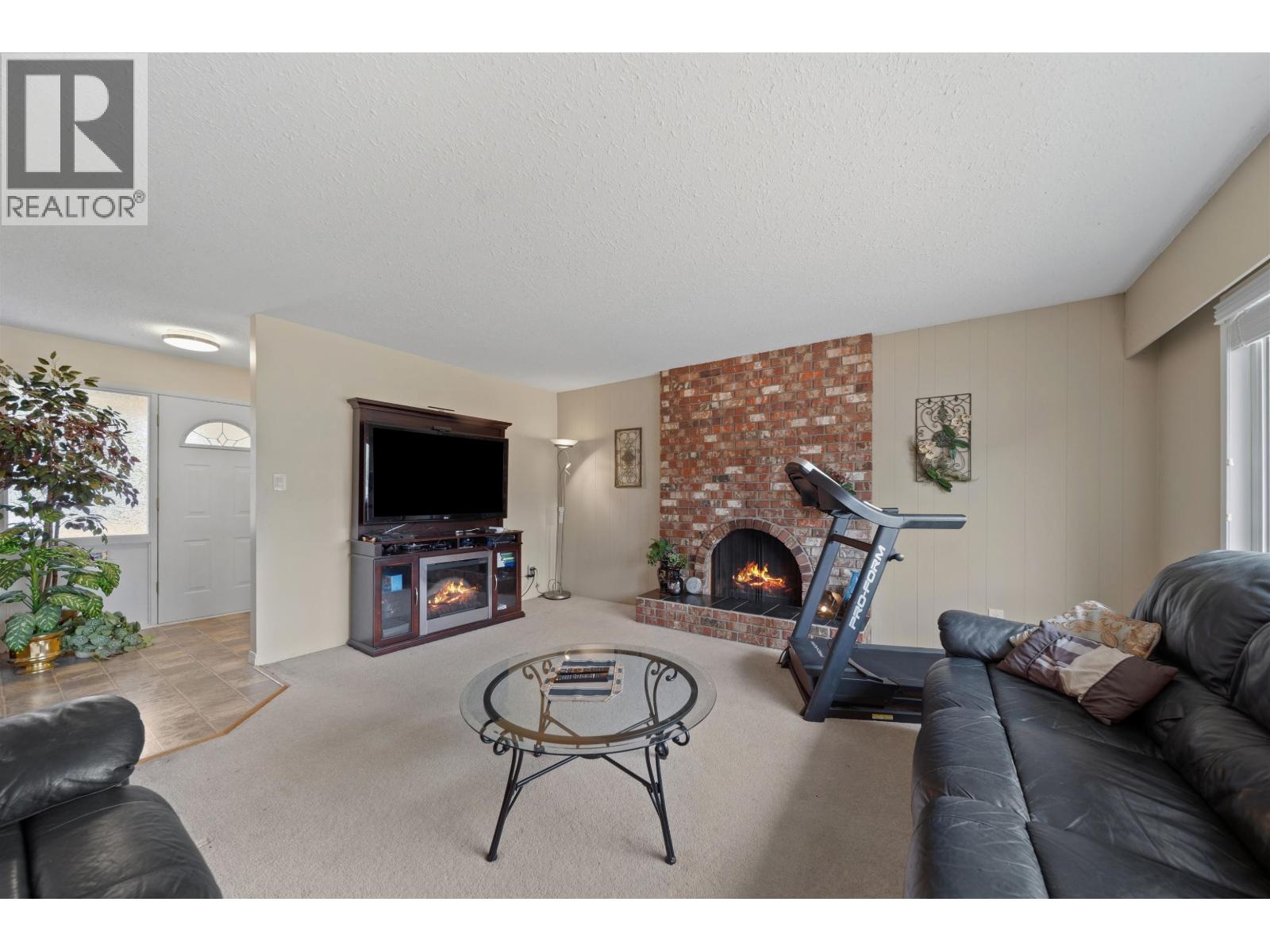 19347 117b Avenue Property Photo 8