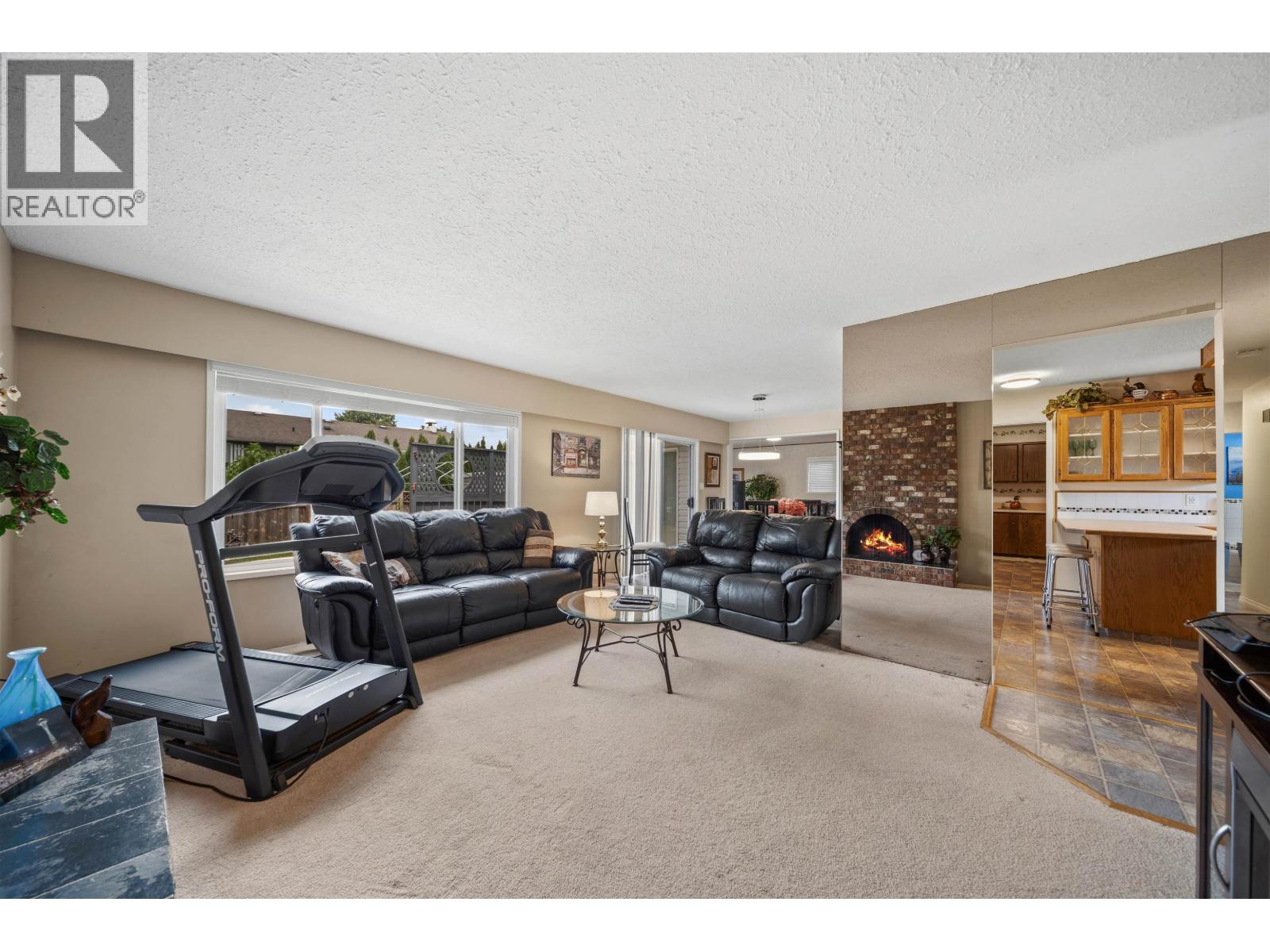 19347 117b Avenue Property Photo 9