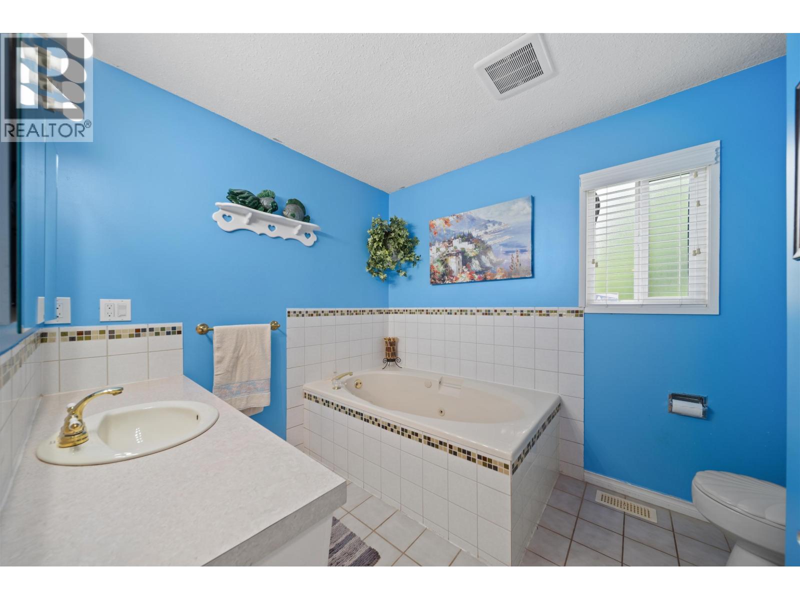 19347 117b Avenue Property Photo 19