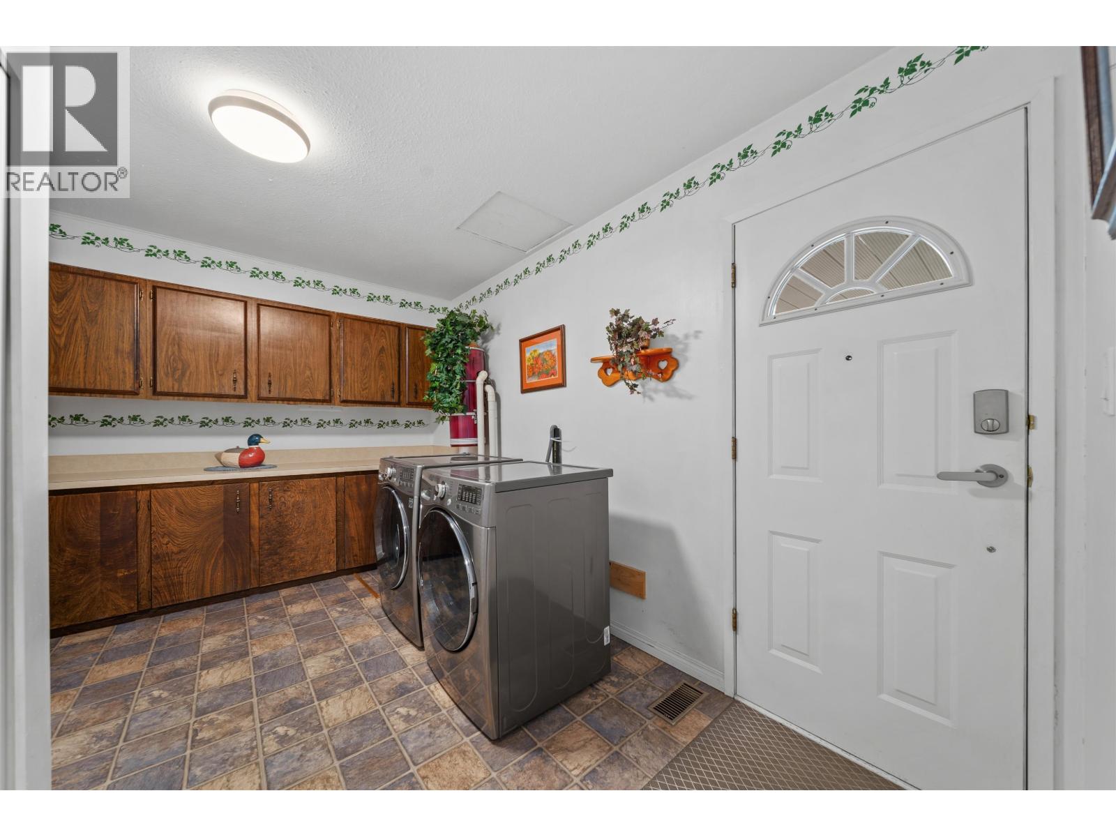 19347 117b Avenue Property Photo 21