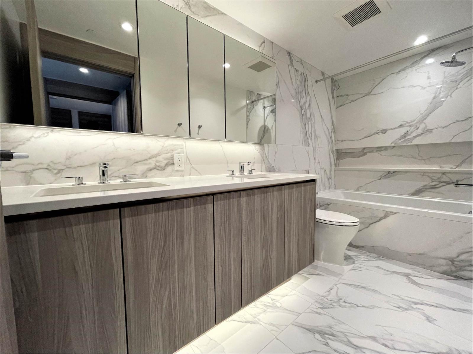 3303 9887 Whalley Boulevard Property Photo 7