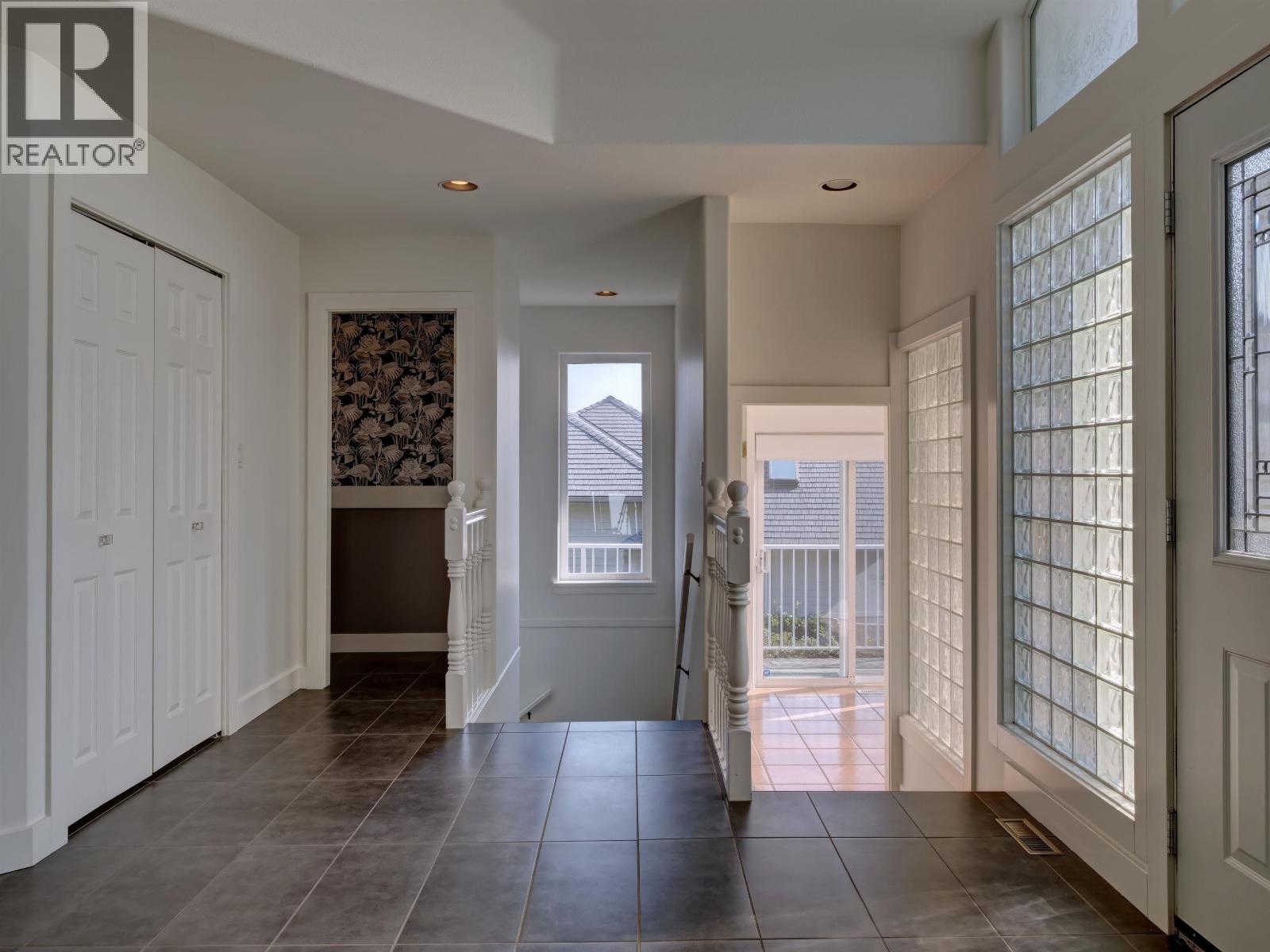 803 Oceanmount Boulevard Property Photo 25