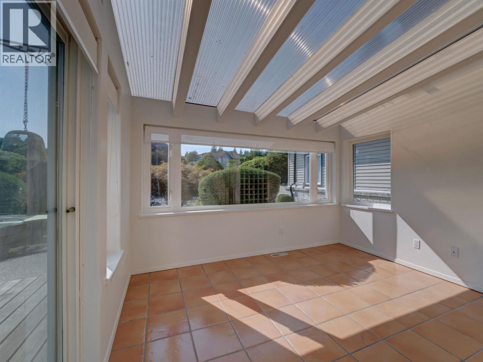 803 Oceanmount Boulevard Property Photo 26