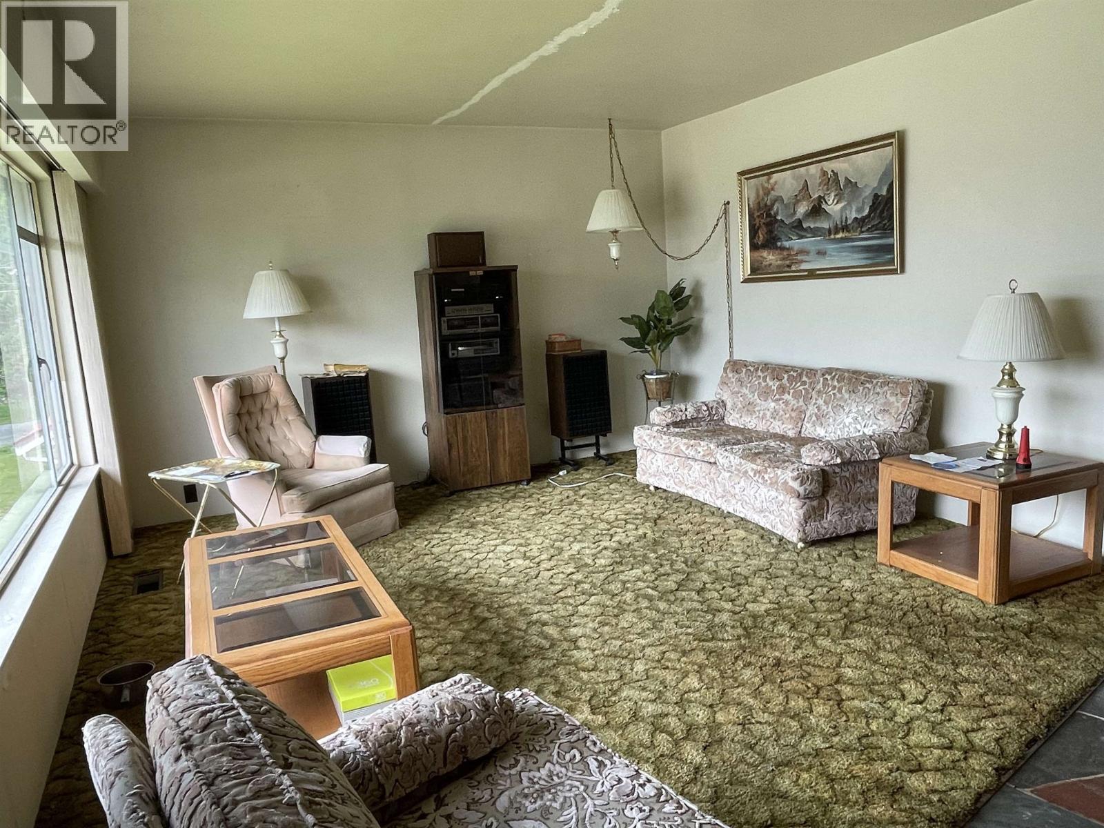 7131 Williams Road Property Photo 2