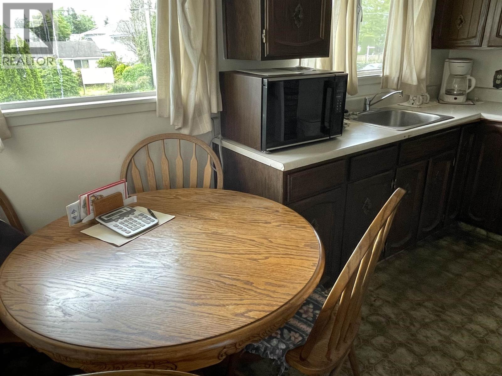 7131 Williams Road Property Photo 7
