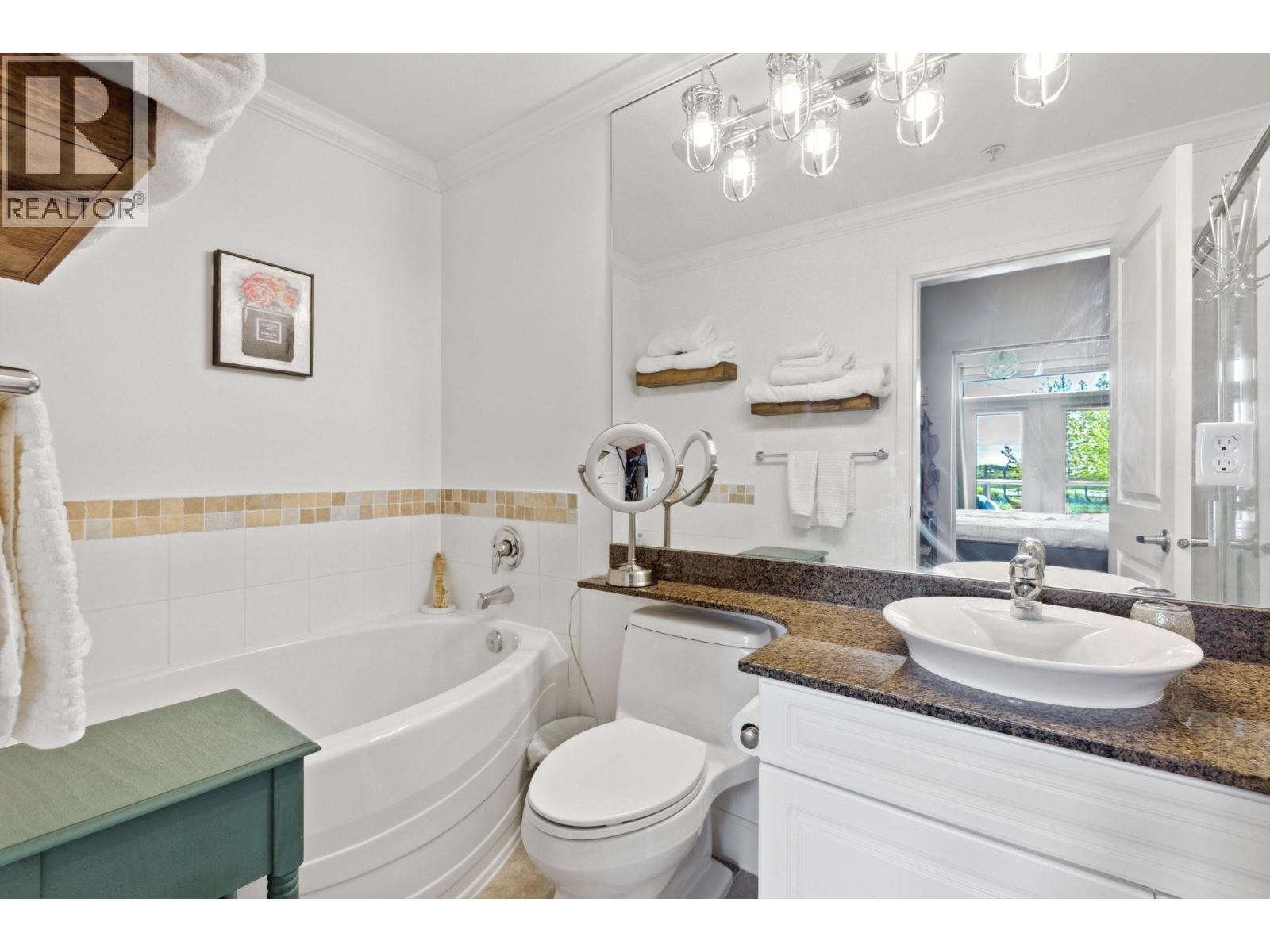 204 4600 Westwater Drive Property Photo 19