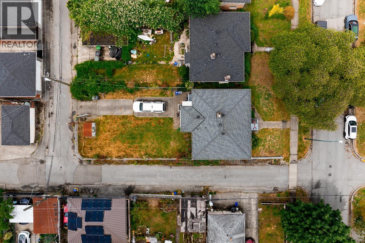 3678 E 25th Avenue Property Photo 22