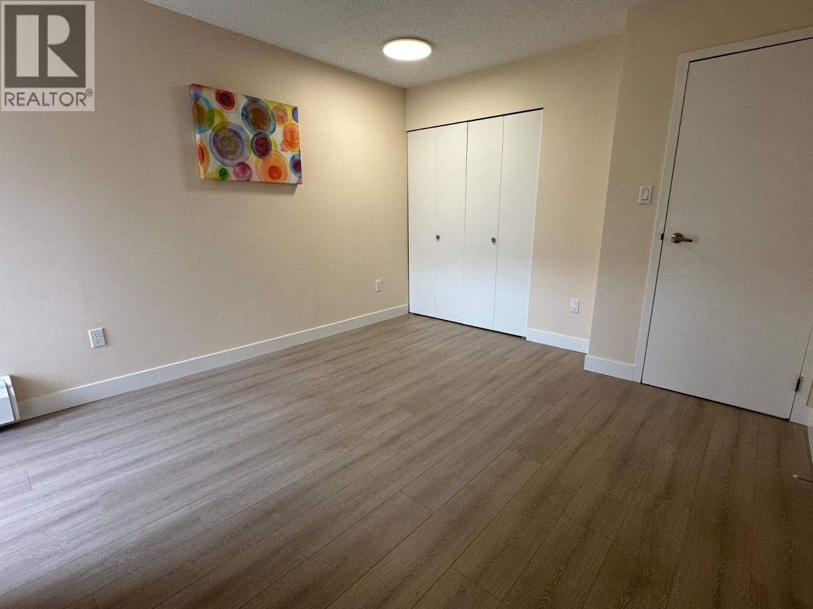 401 4941 Lougheed Highway Property Photo 13