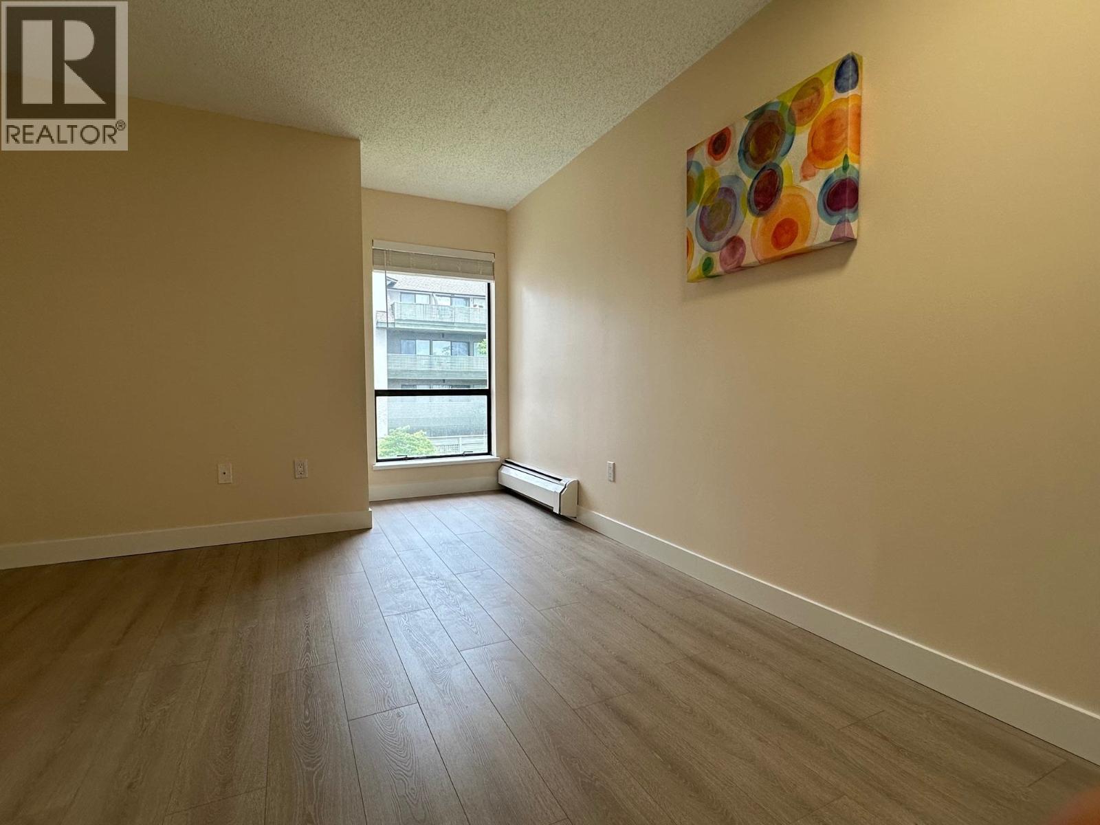 401 4941 Lougheed Highway Property Photo 14