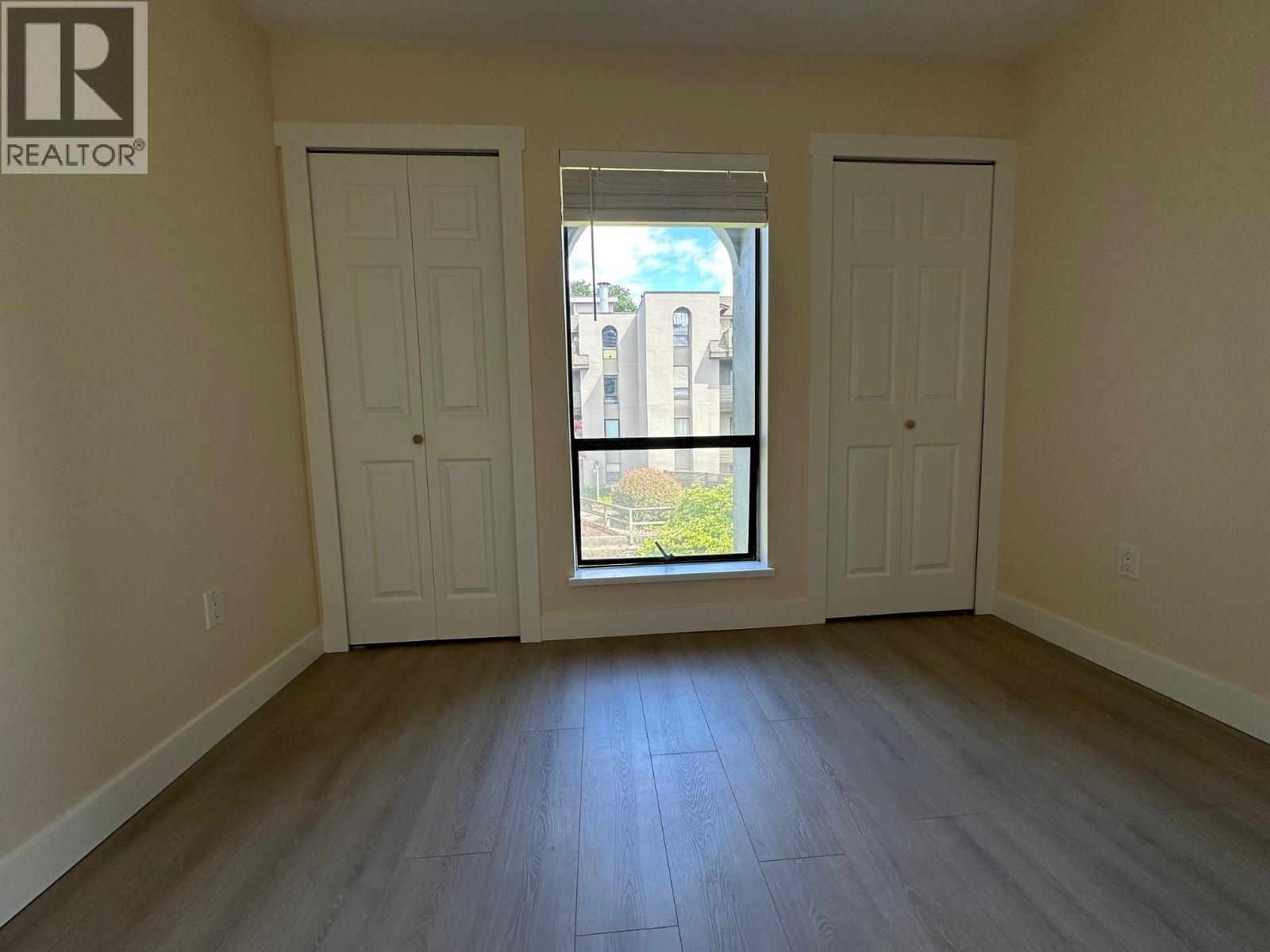 401 4941 Lougheed Highway Property Photo 17