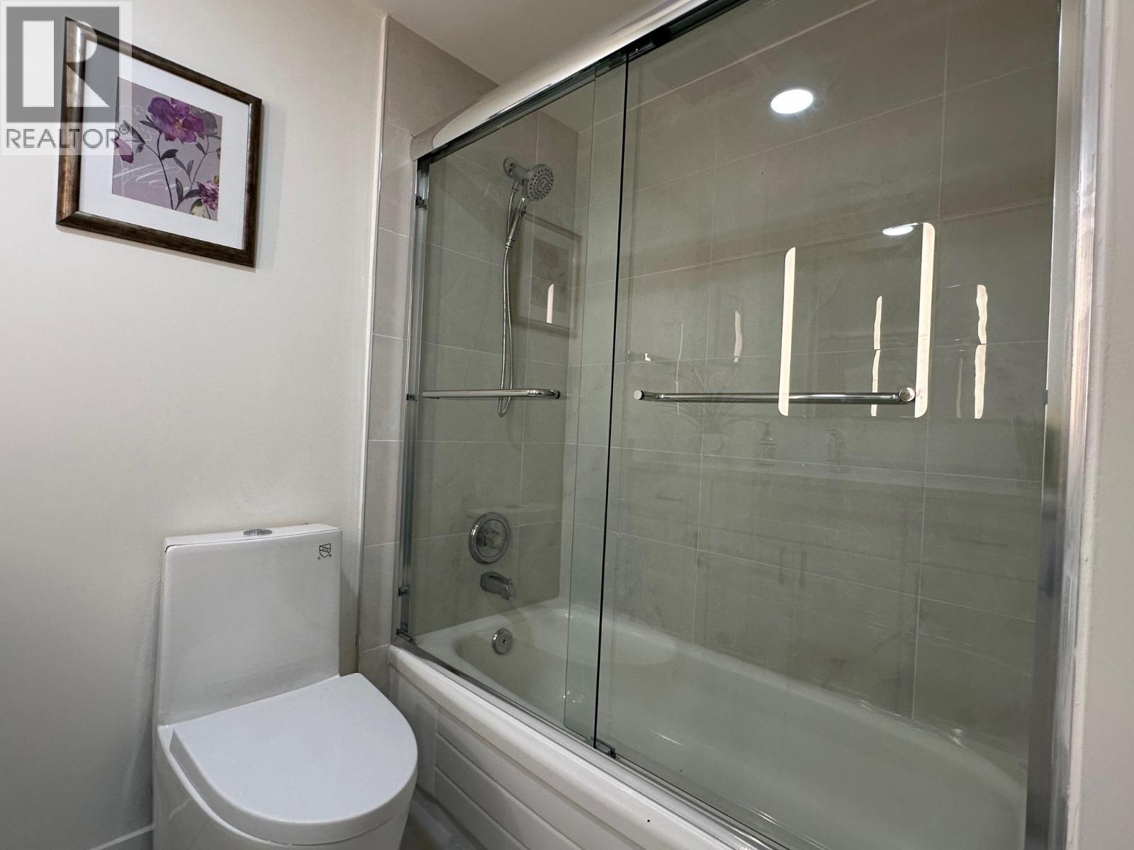 401 4941 Lougheed Highway Property Photo 20