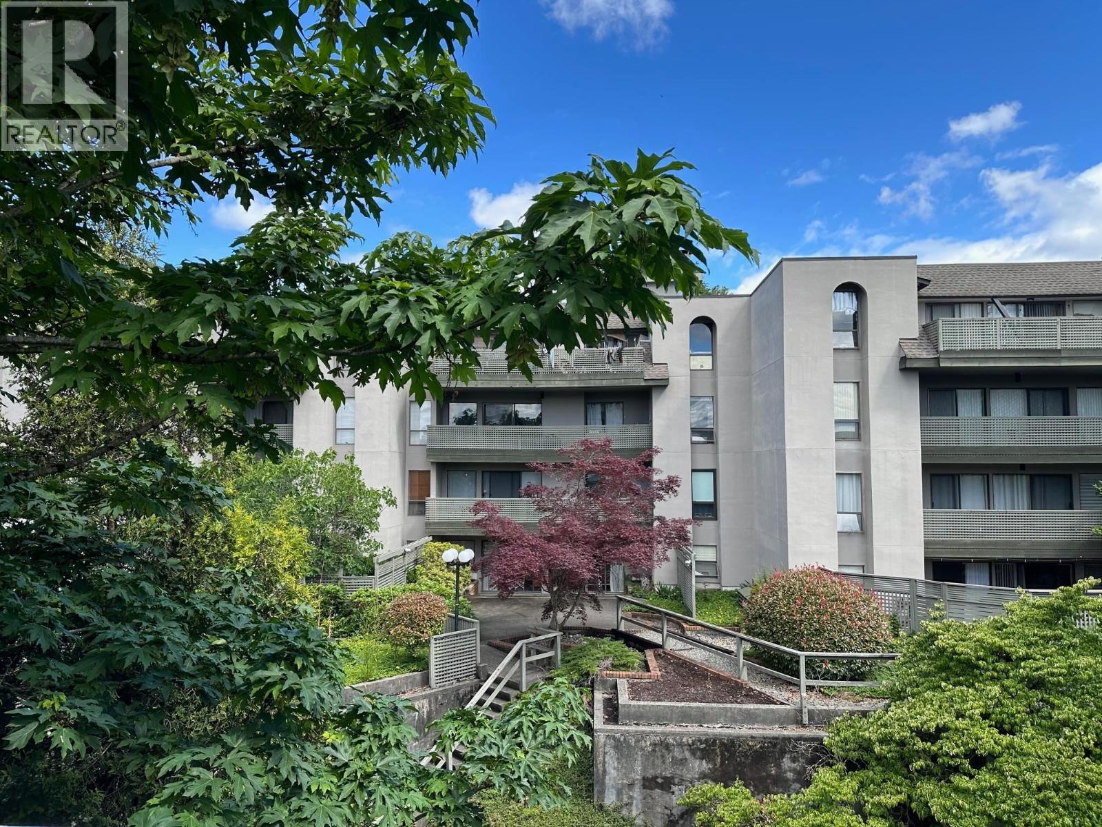401 4941 Lougheed Highway Property Photo 23
