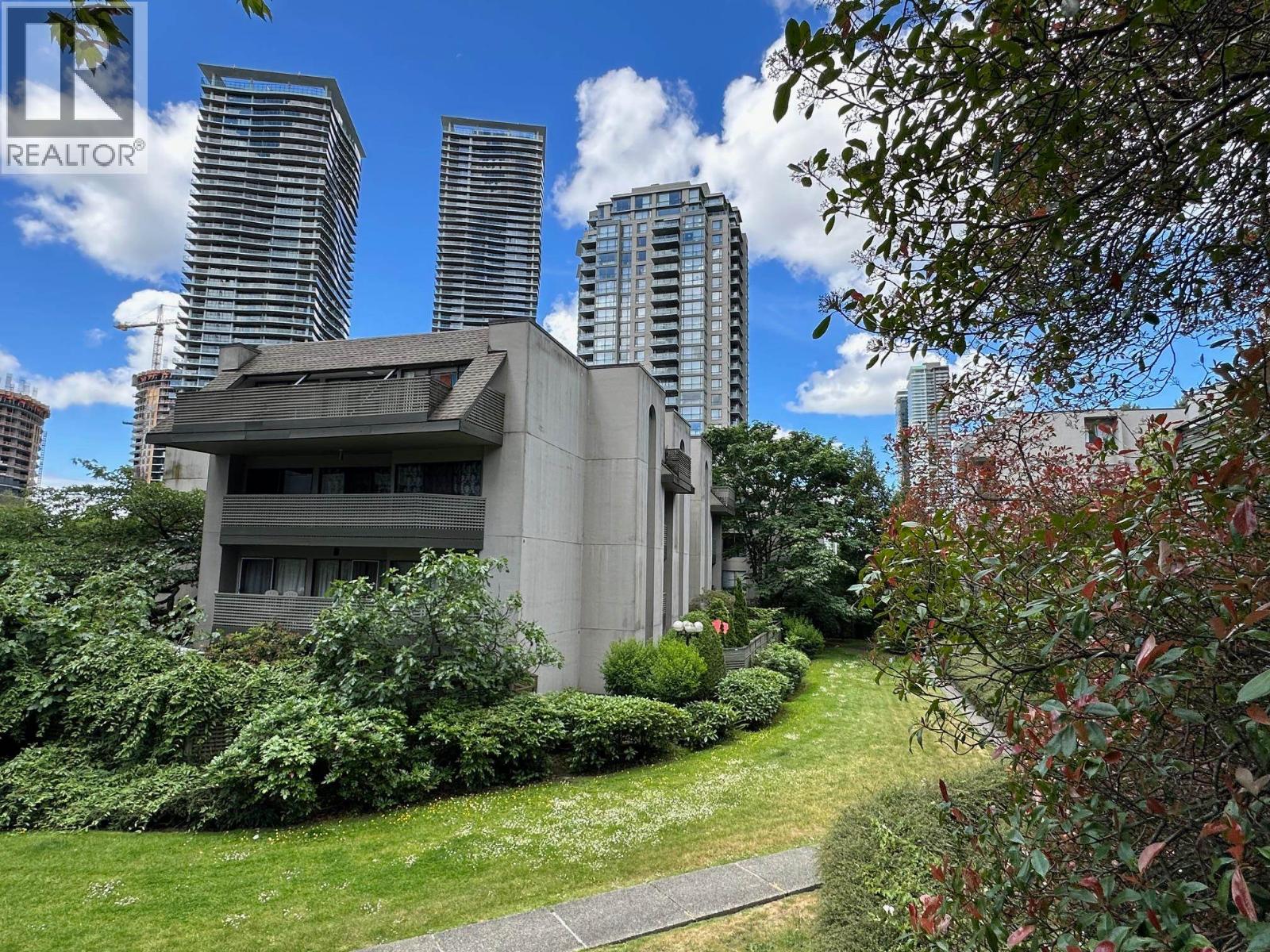 401 4941 Lougheed Highway Property Photo 25