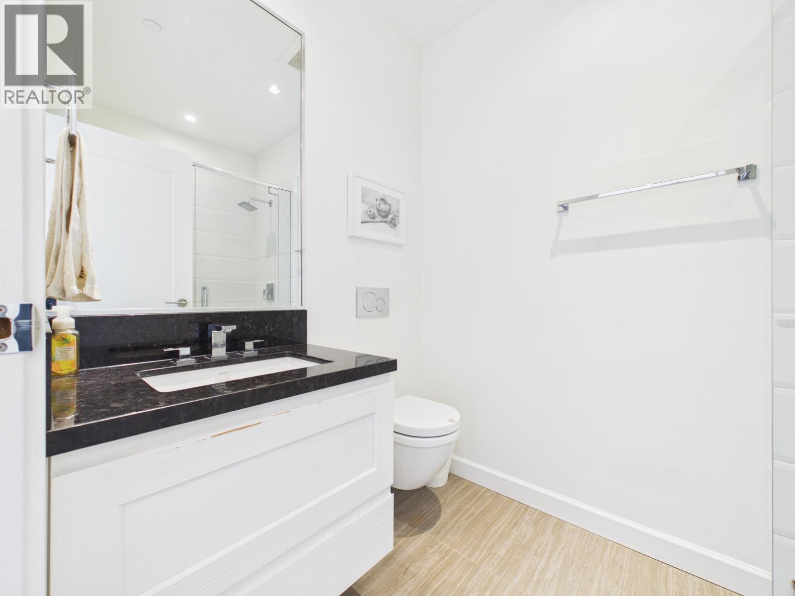 Th4 3355 Binning Road Property Photo 14