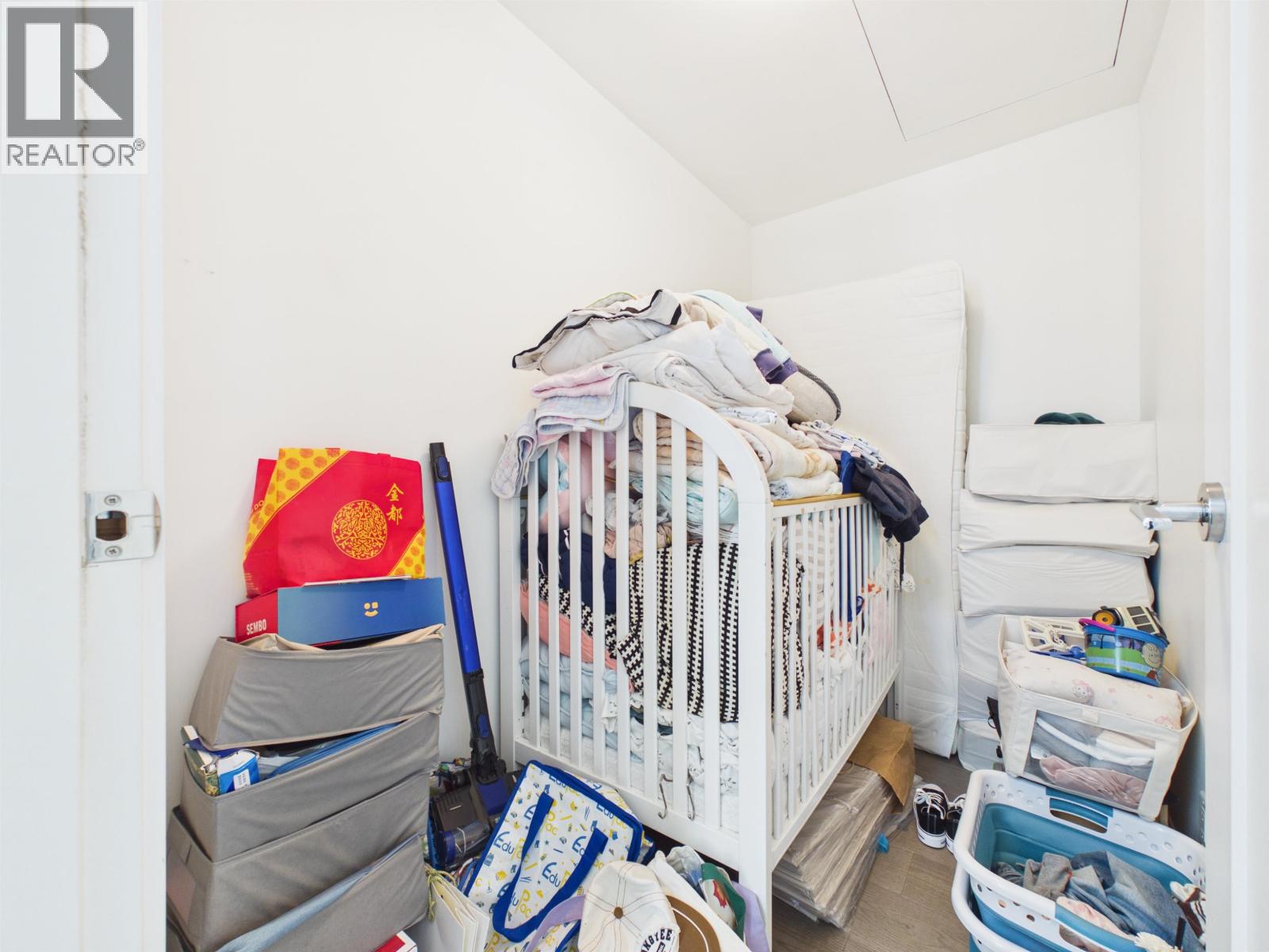 Th4 3355 Binning Road Property Photo 16