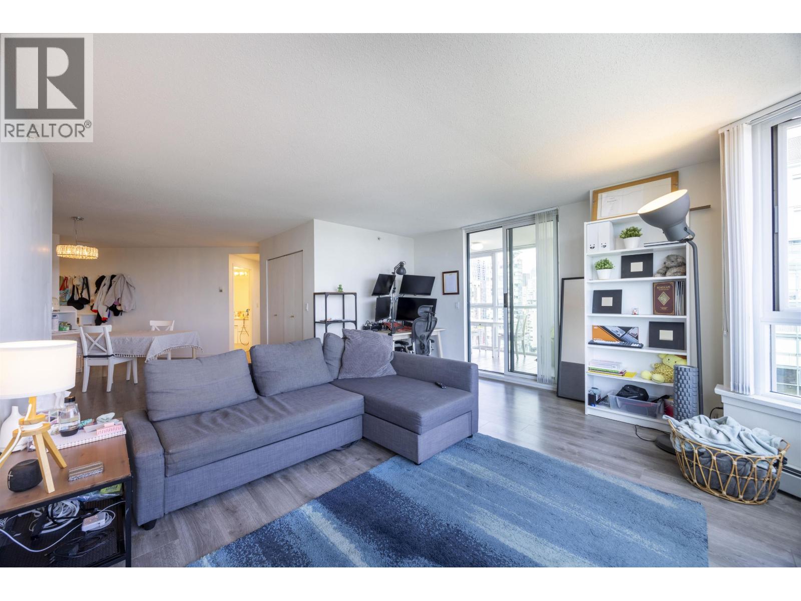 2505 388 Drake Street Property Photo 5