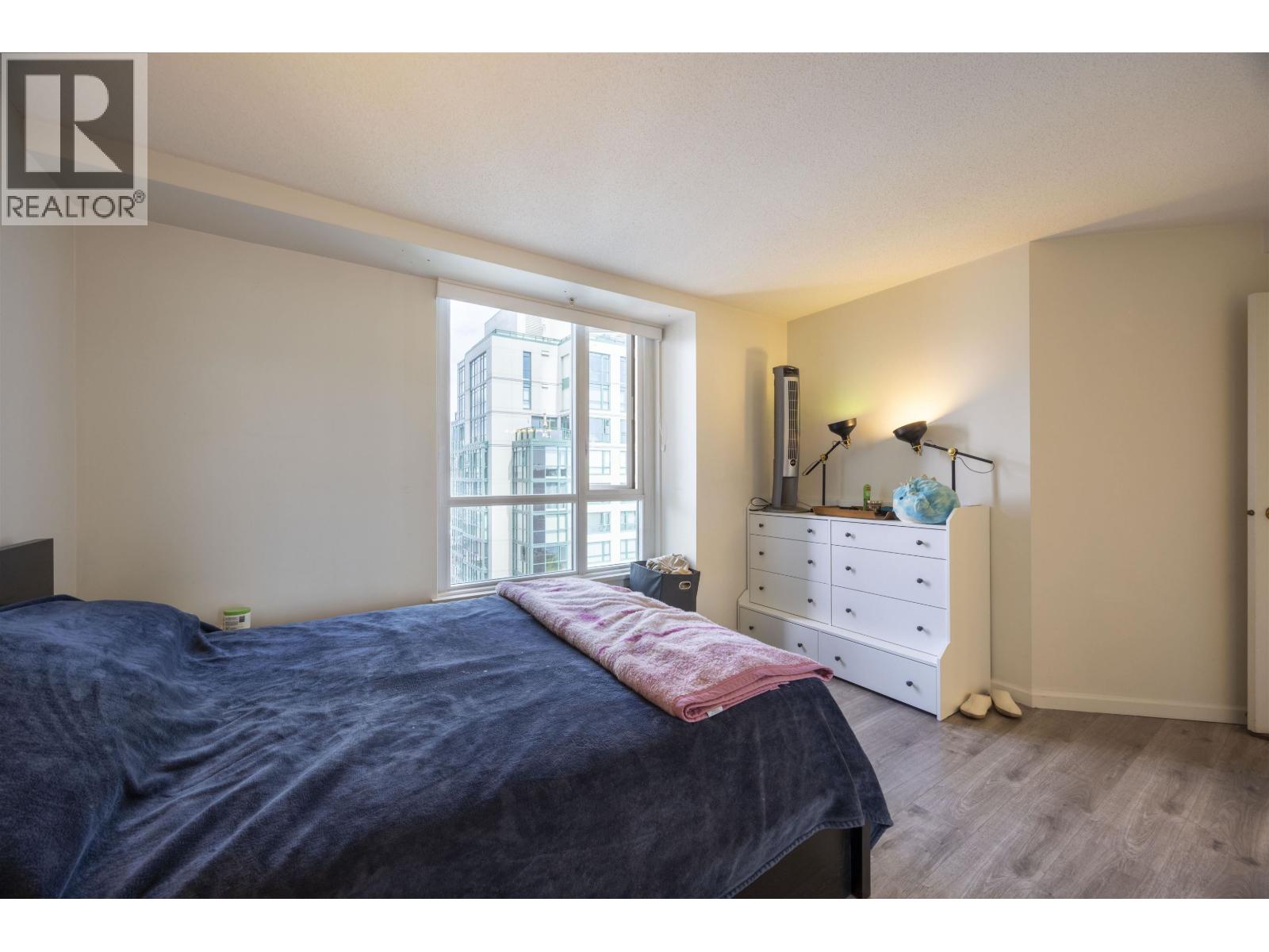 2505 388 Drake Street Property Photo 13