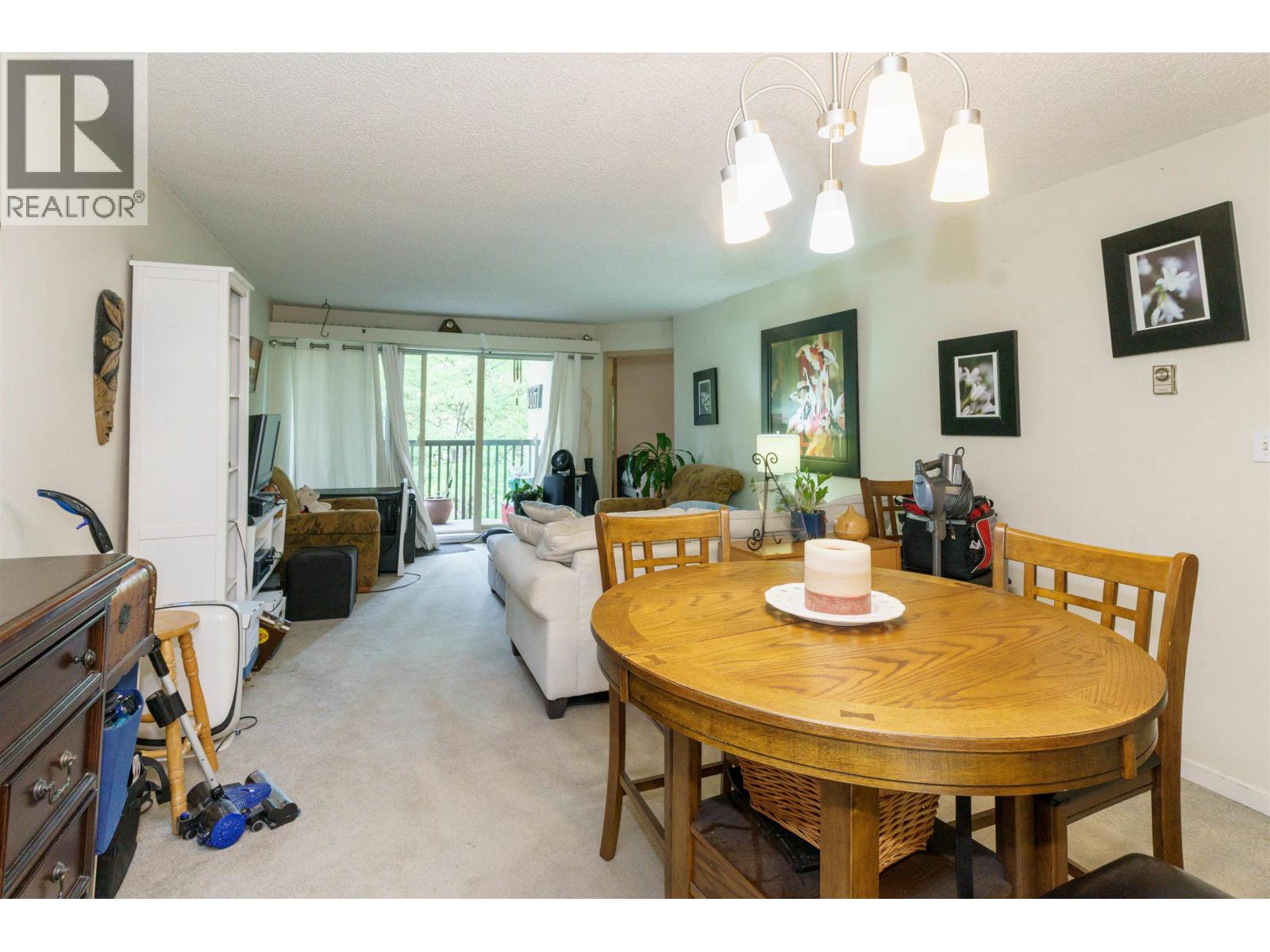 606 9867 Manchester Drive Property Photo 8