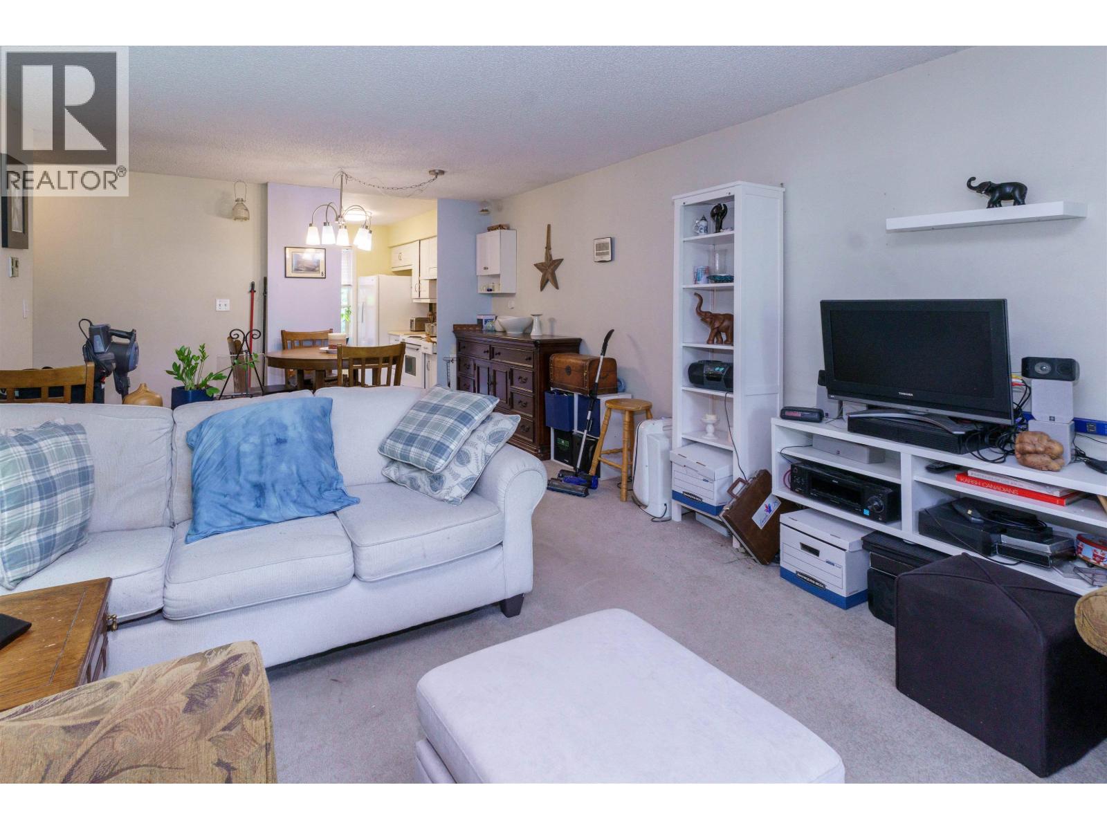 606 9867 Manchester Drive Property Photo 10