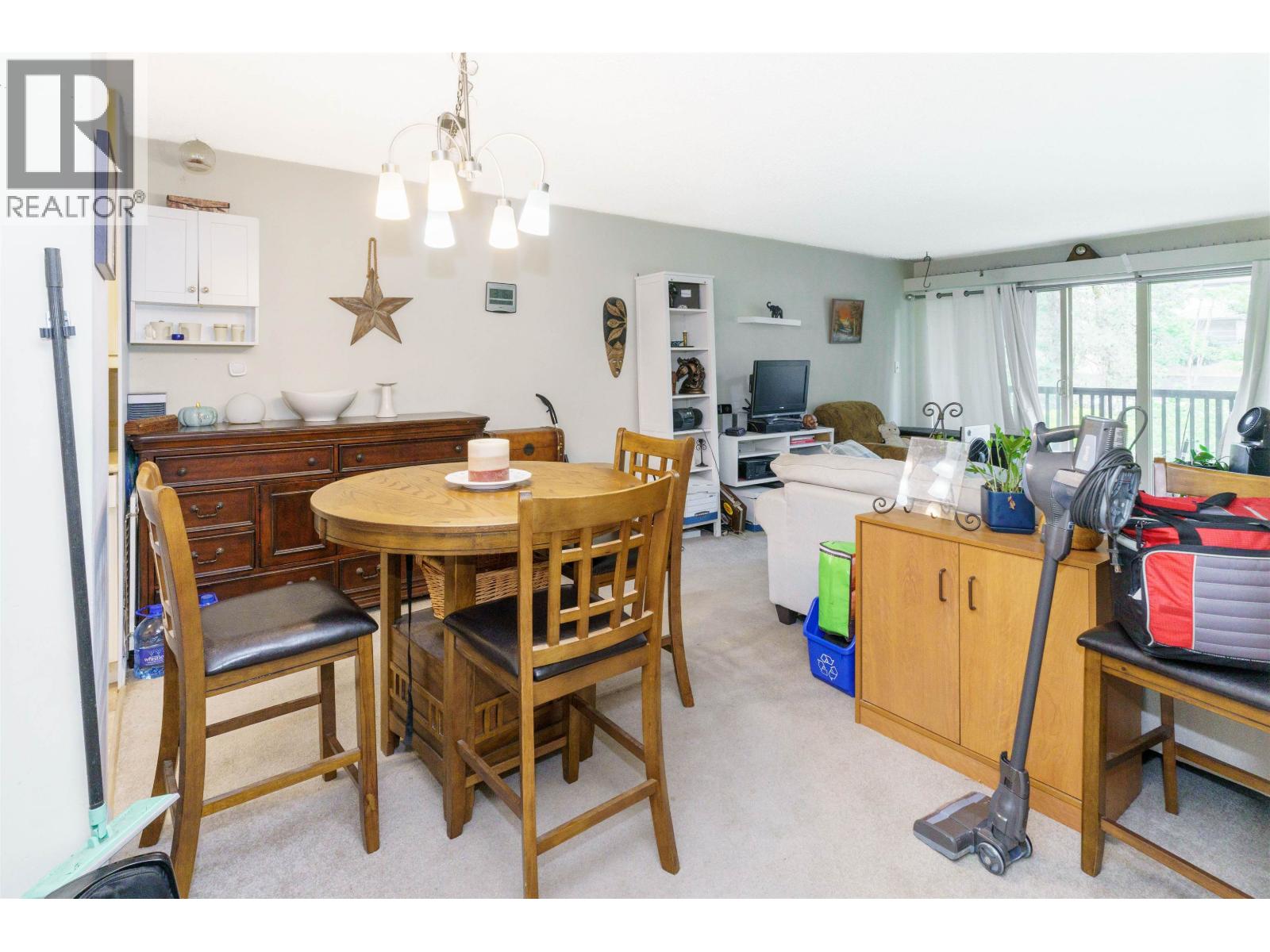 606 9867 Manchester Drive Property Photo 14