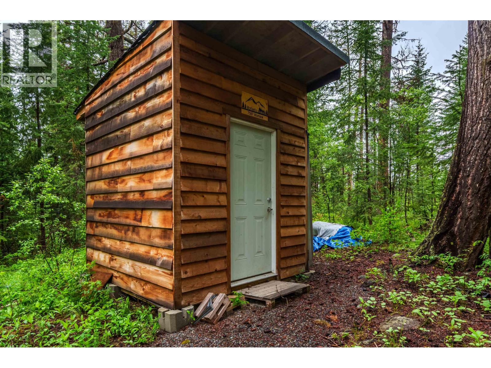 7587 Womack Road Property Photo 4