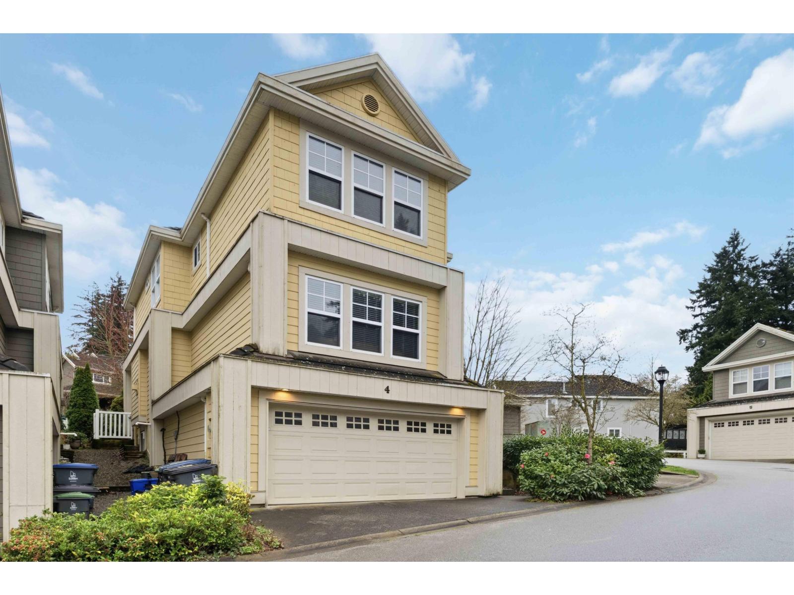 4 3495 147a Street Property Photo 5