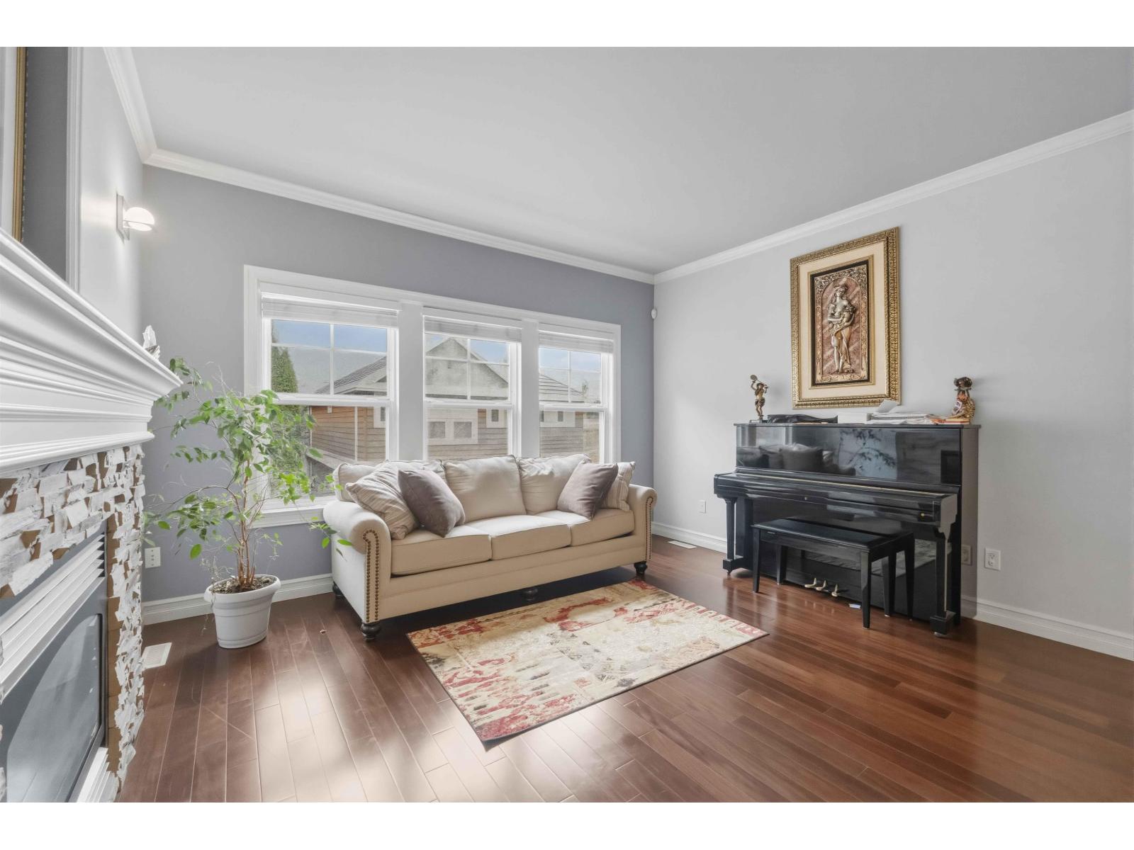 4 3495 147a Street Property Photo 10