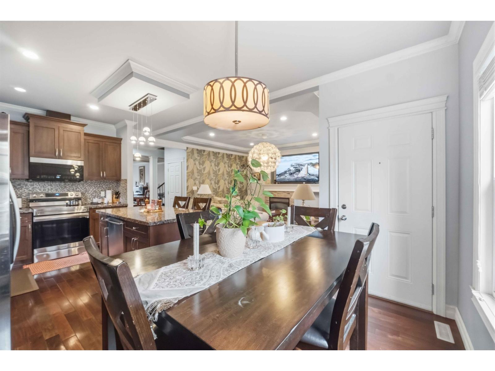 4 3495 147a Street Property Photo 24