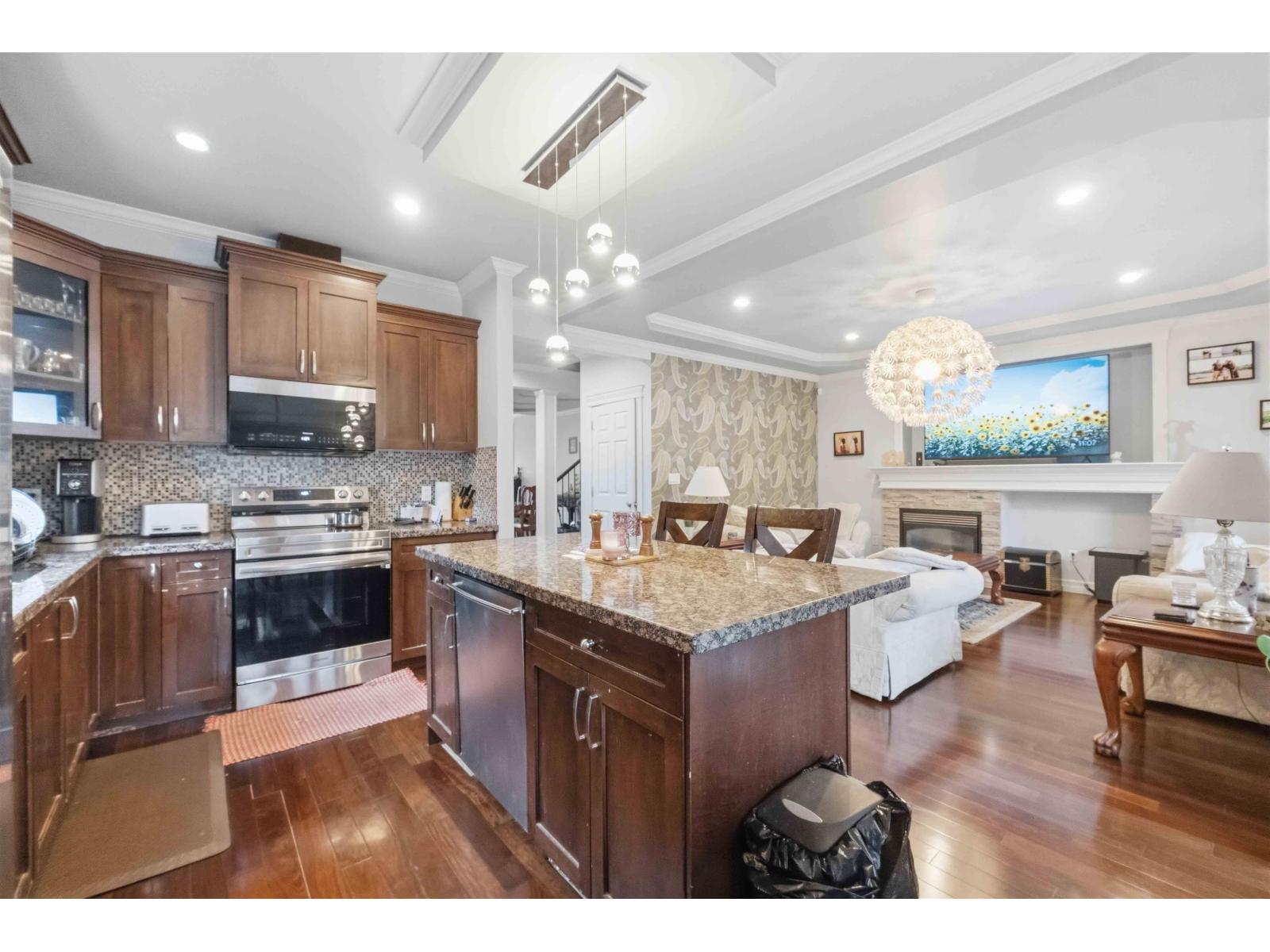 4 3495 147a Street Property Photo 26