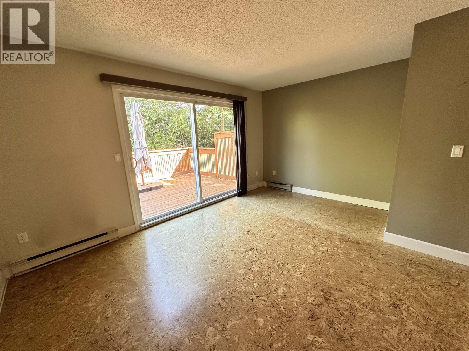 3 308 Highland Way Property Photo 4