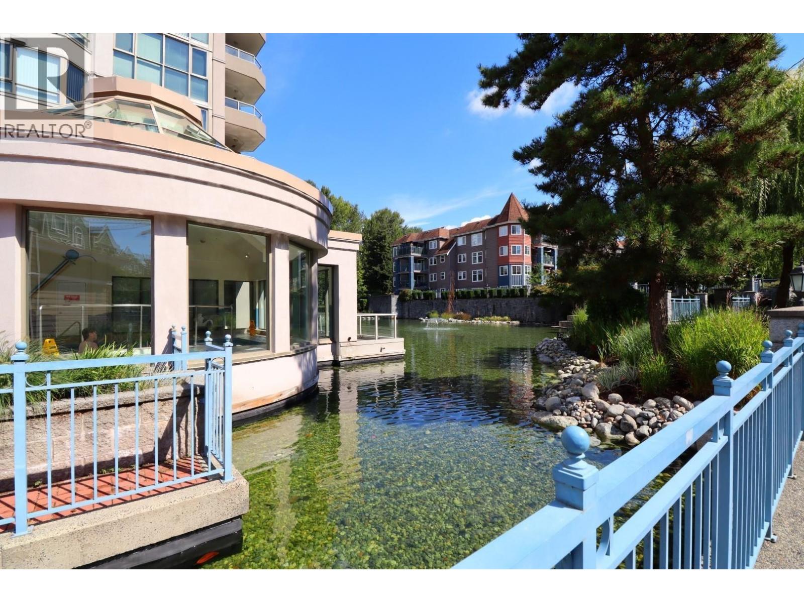 206 1199 Westwood Street Property Photo 1