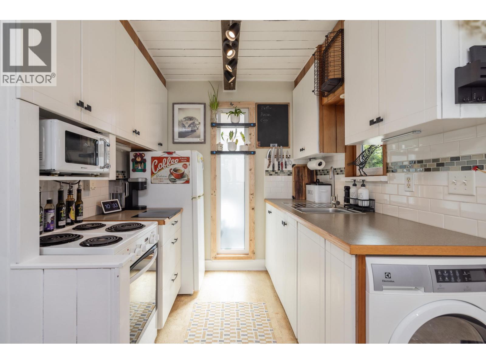 11 3871 W River Road Property Photo 7