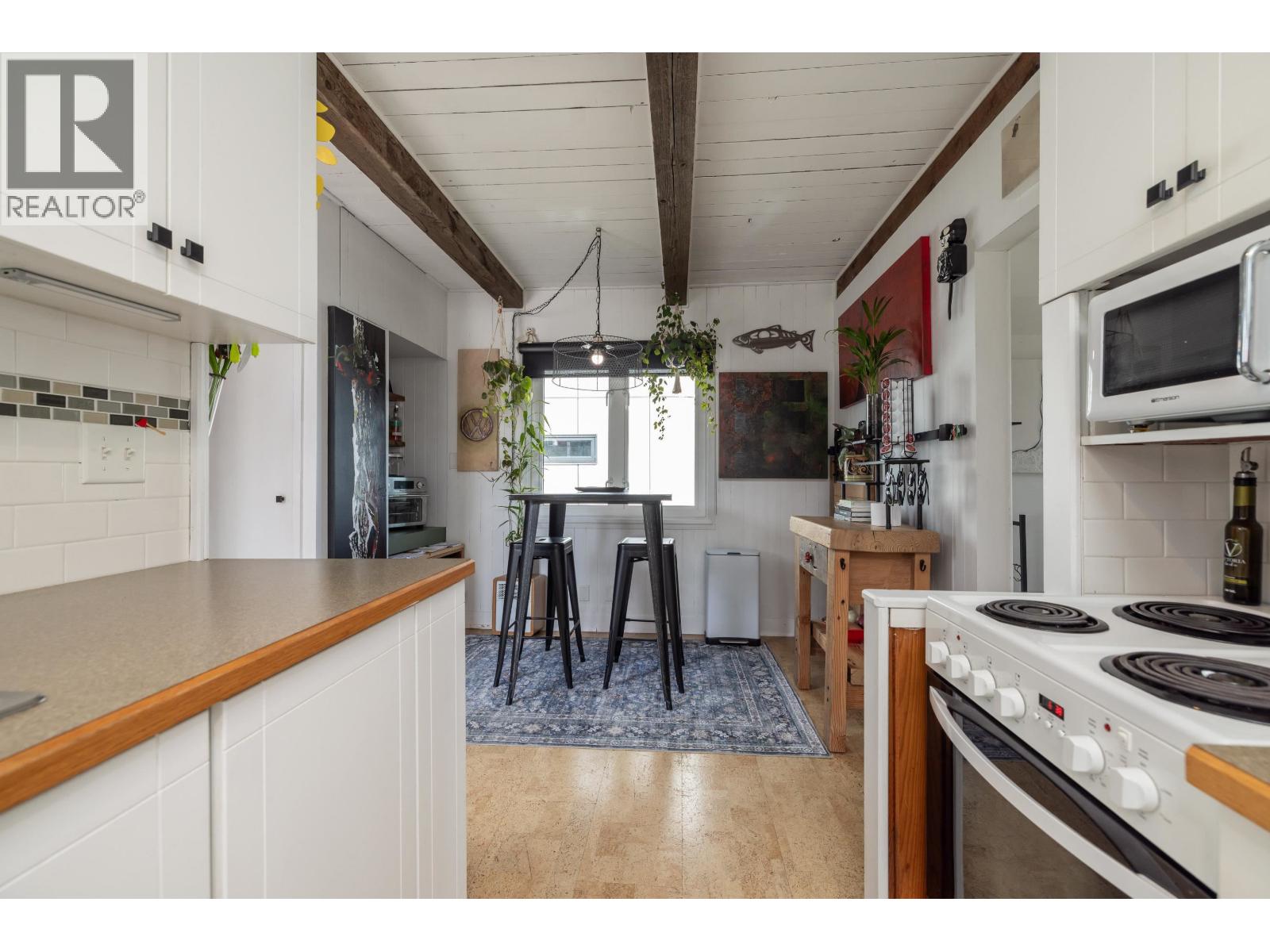 11 3871 W River Road Property Photo 9
