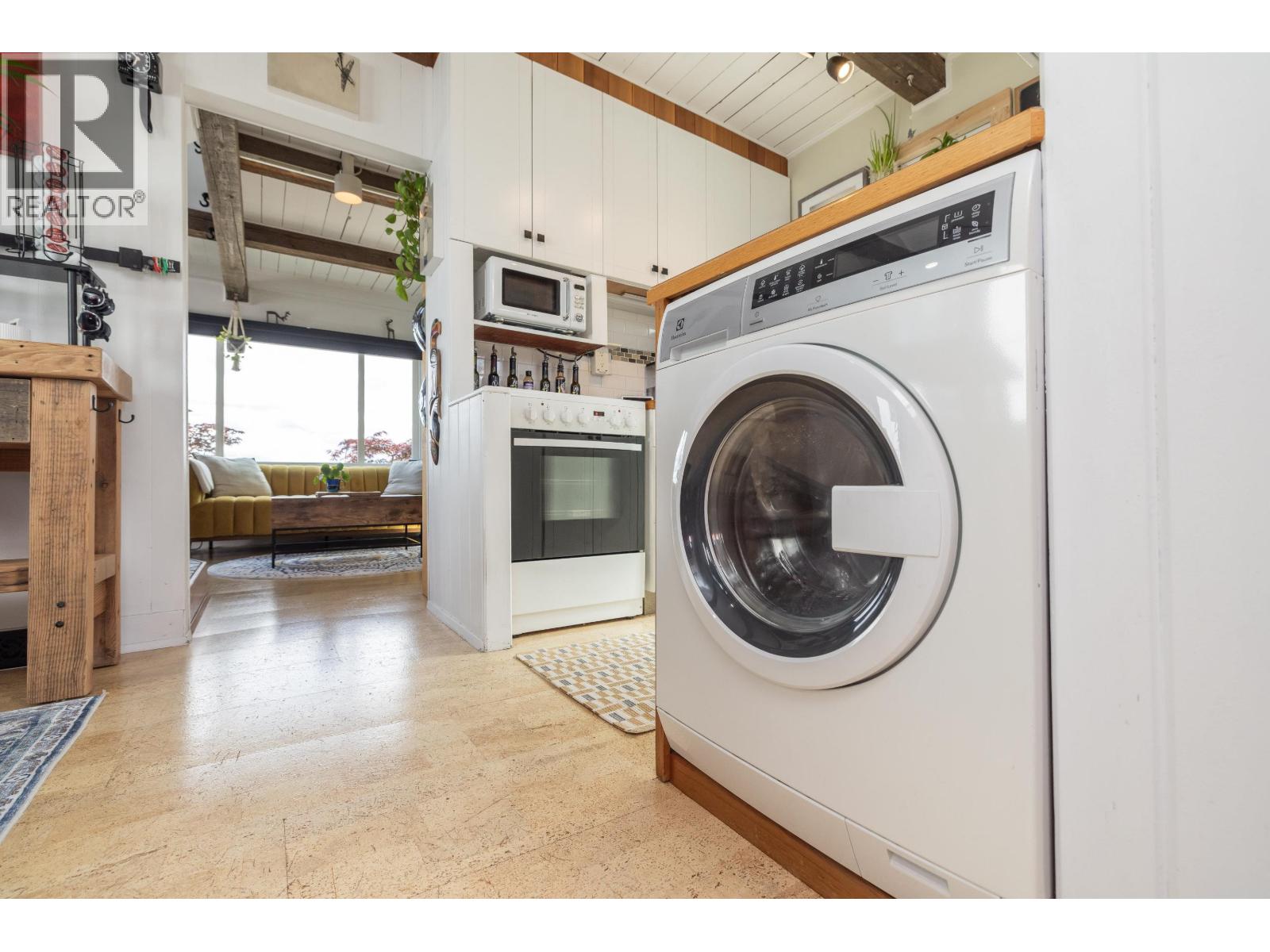 11 3871 W River Road Property Photo 10