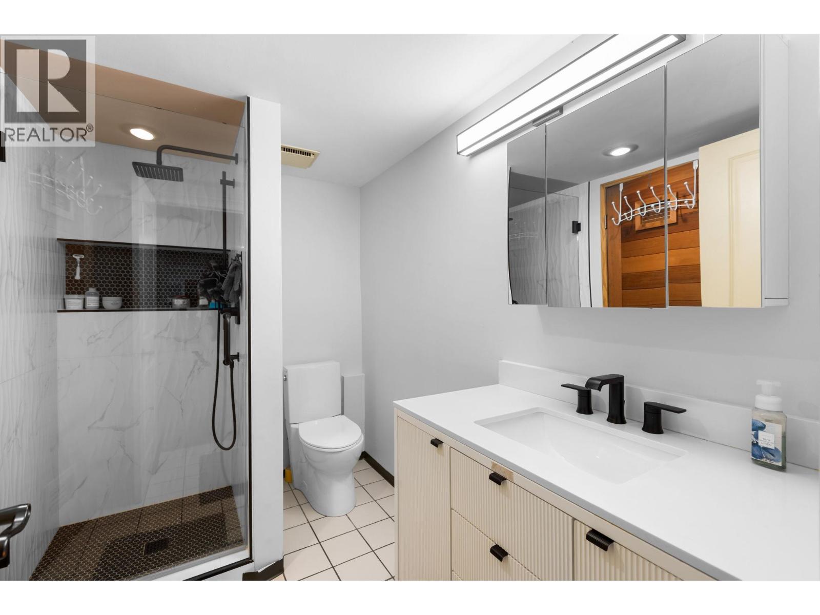 732 Rochester Avenue Property Photo 25