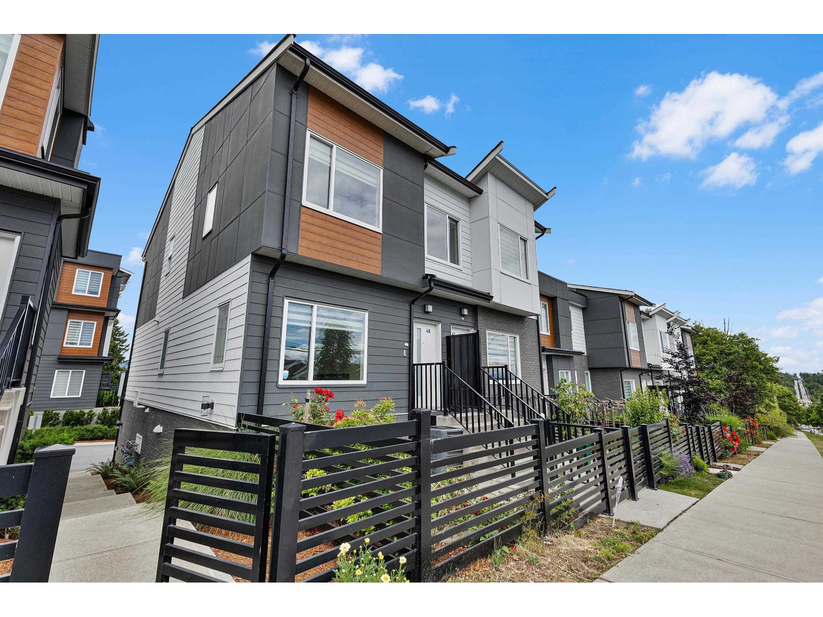 48 9652 162a Street Property Photo 16