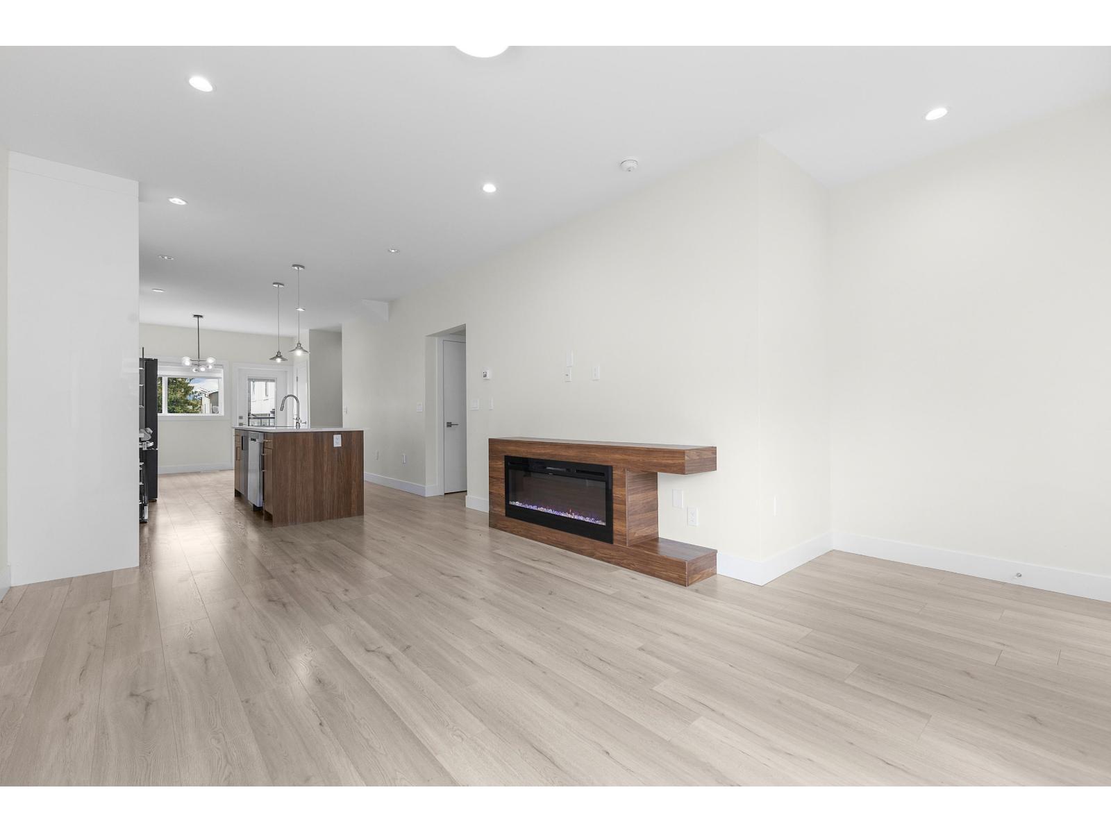 48 9652 162a Street Property Photo 17