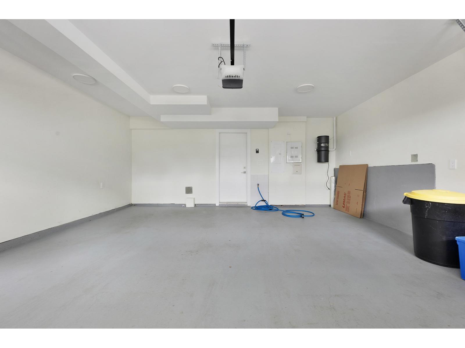 48 9652 162a Street Property Photo 26