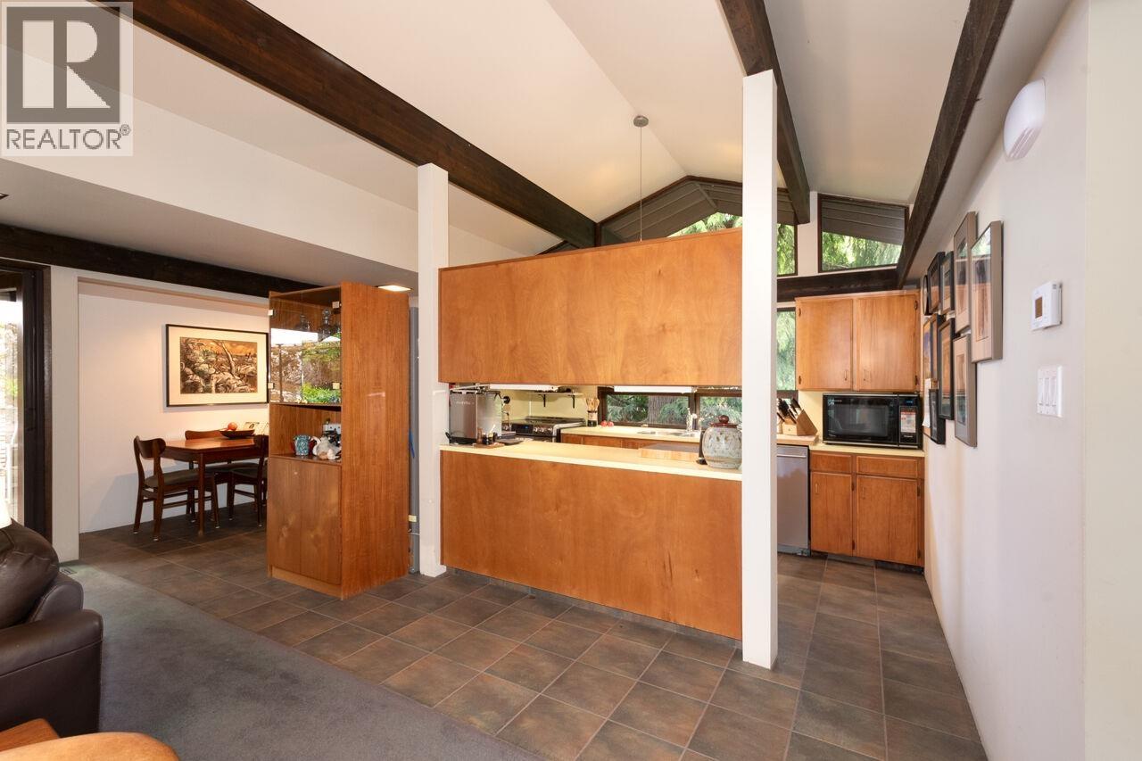5335 Marine Drive Property Photo 15