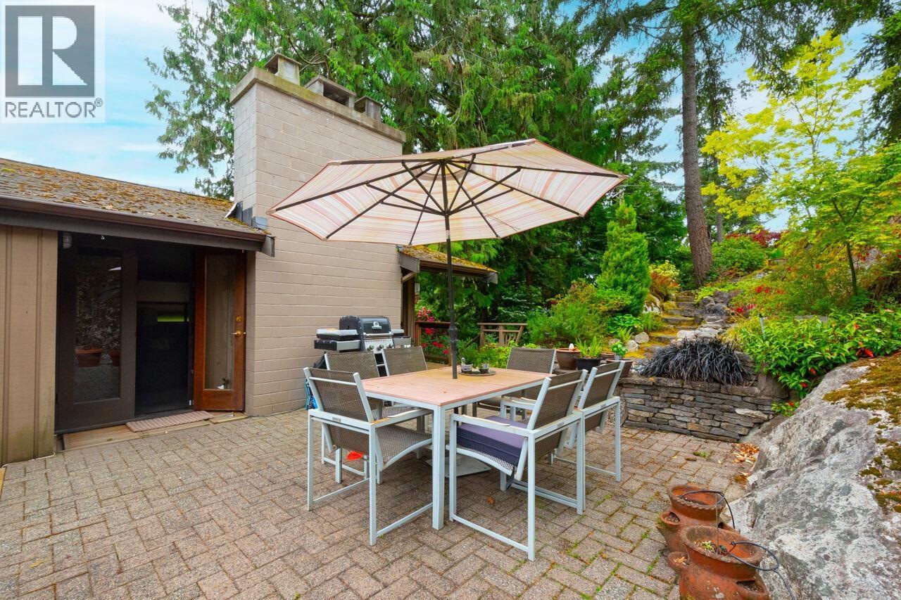 5335 Marine Drive Property Photo 23