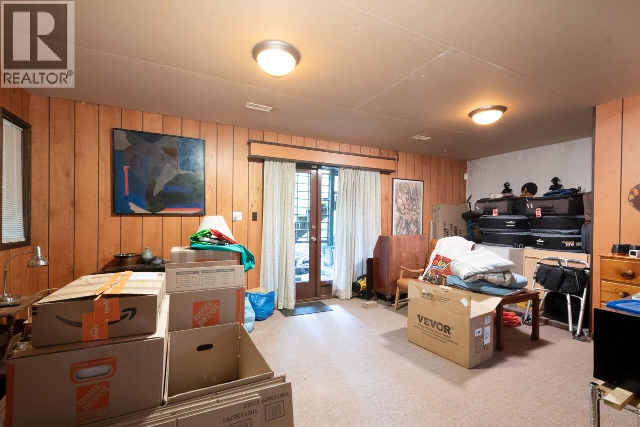5335 Marine Drive Property Photo 30