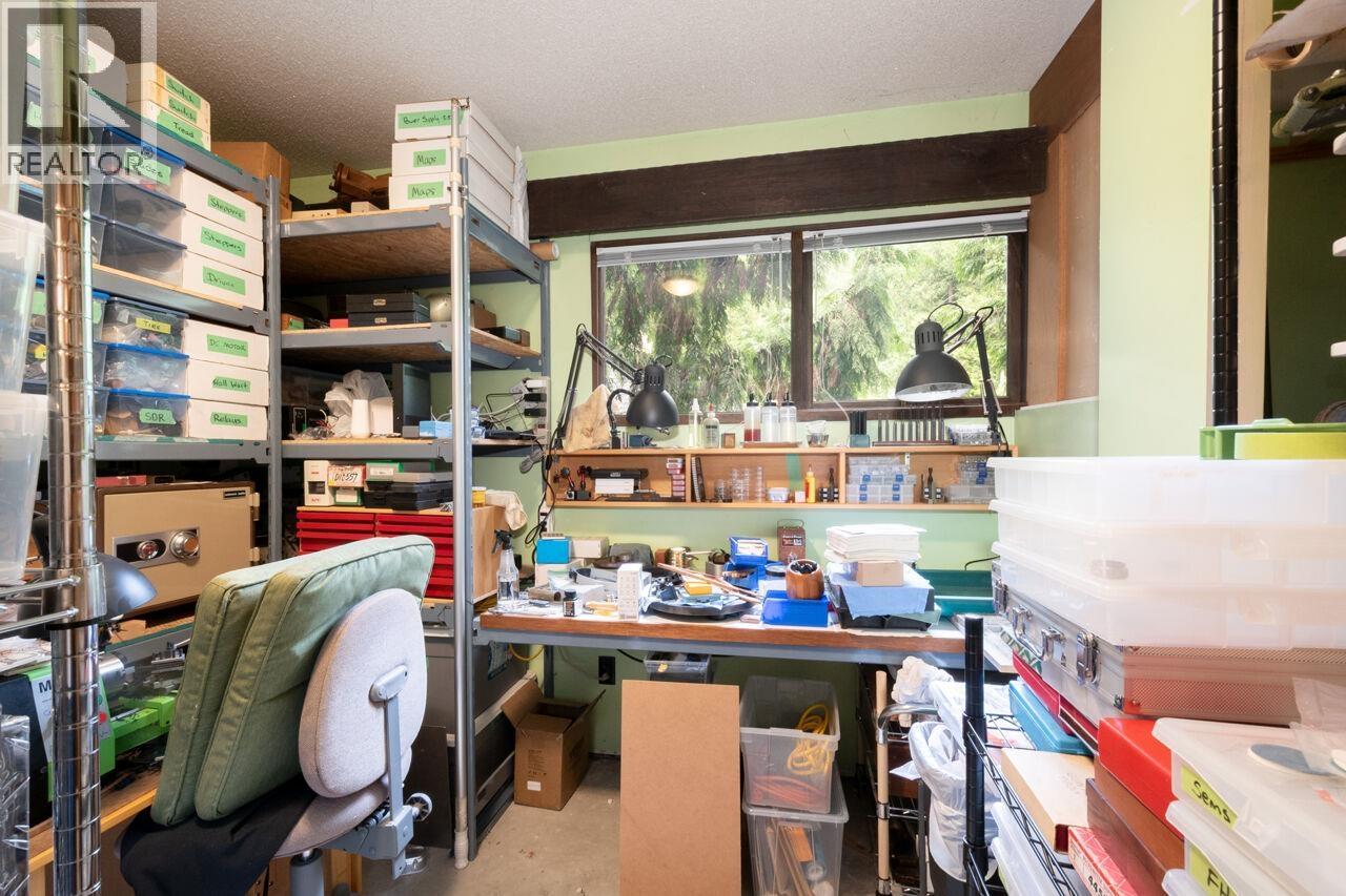 5335 Marine Drive Property Photo 34