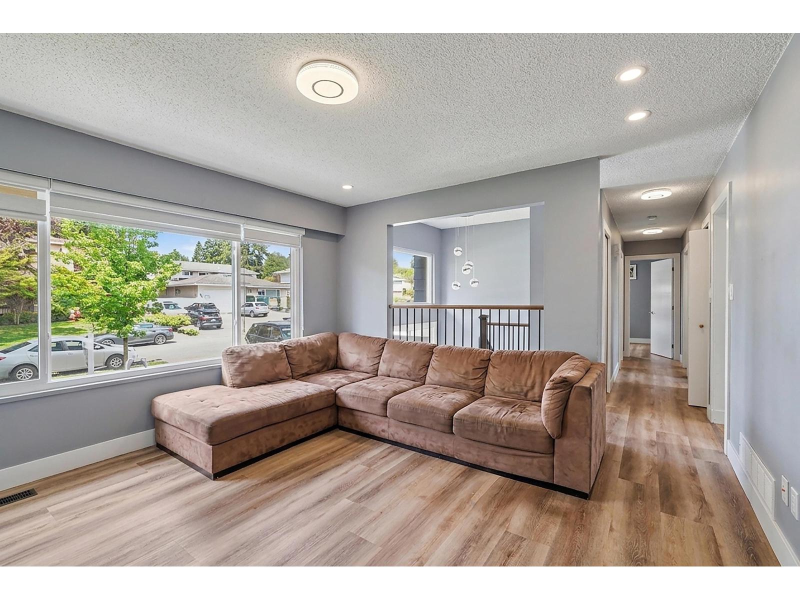 9024 123a Street Property Photo 2