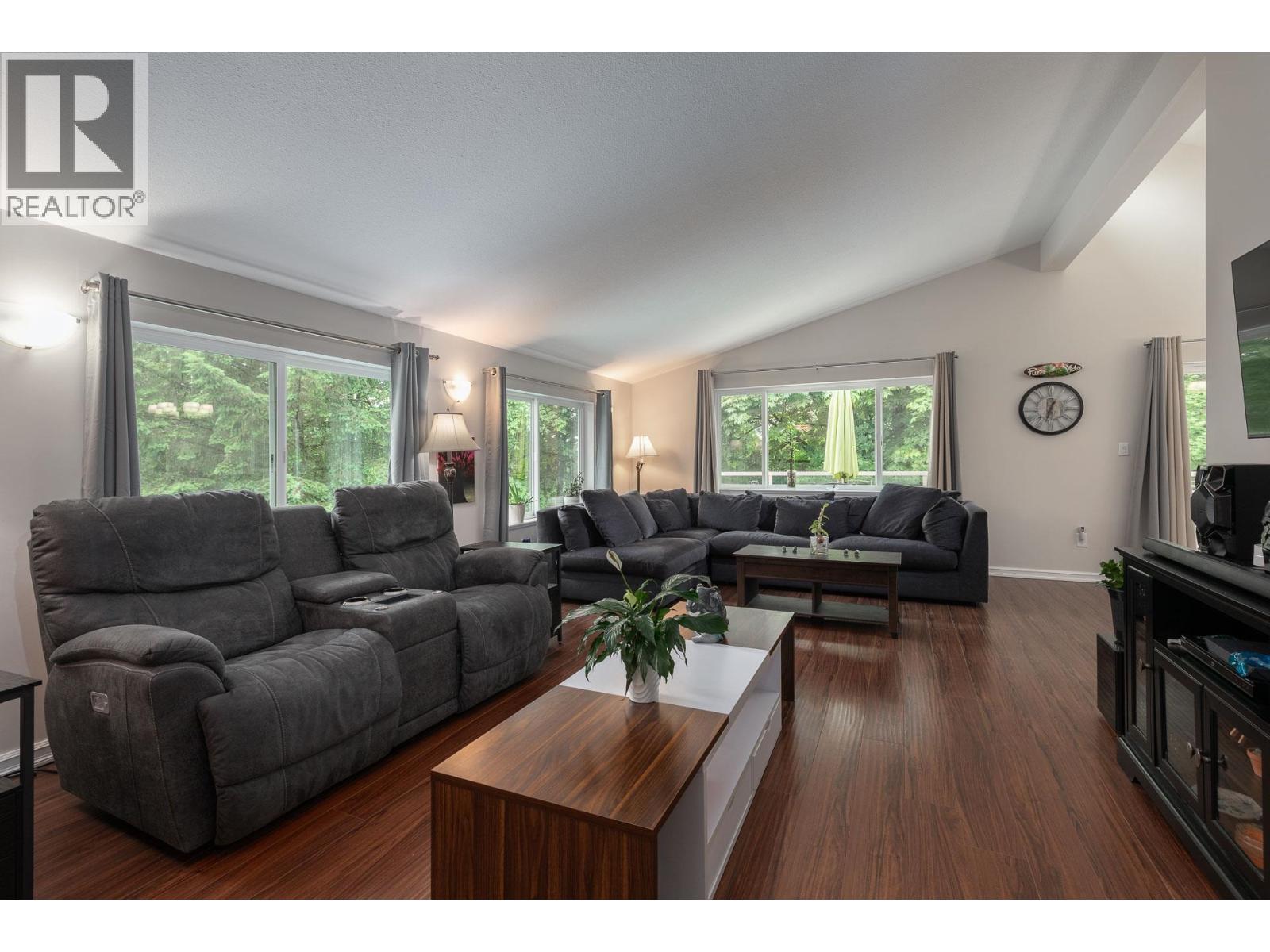 13055 238 Street Property Photo 10