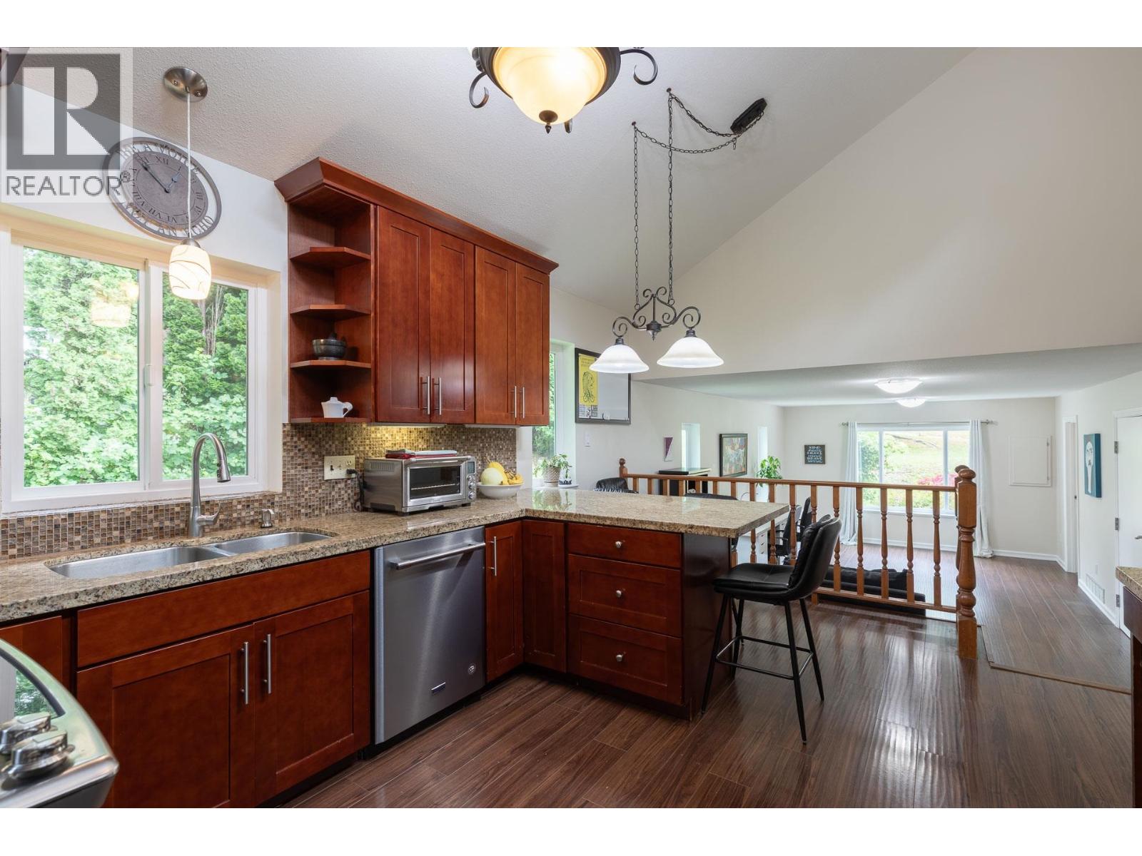 13055 238 Street Property Photo 18