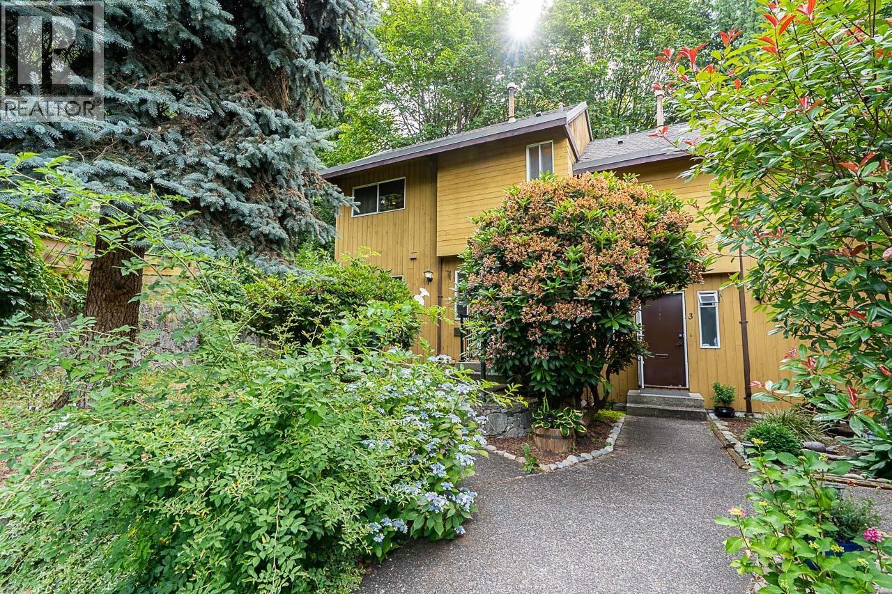 4 305 Decaire Street Property Photo 2