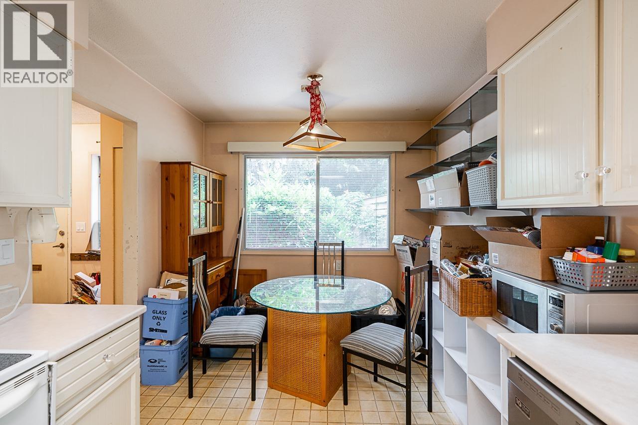 4 305 Decaire Street Property Photo 8