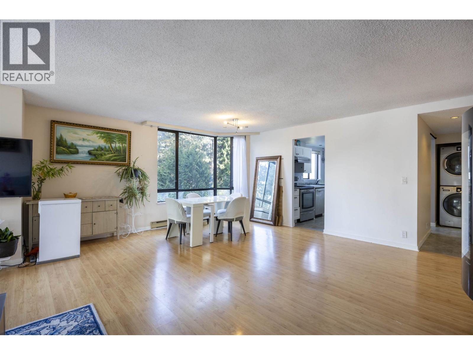 502 6282 Kathleen Avenue Property Photo 9