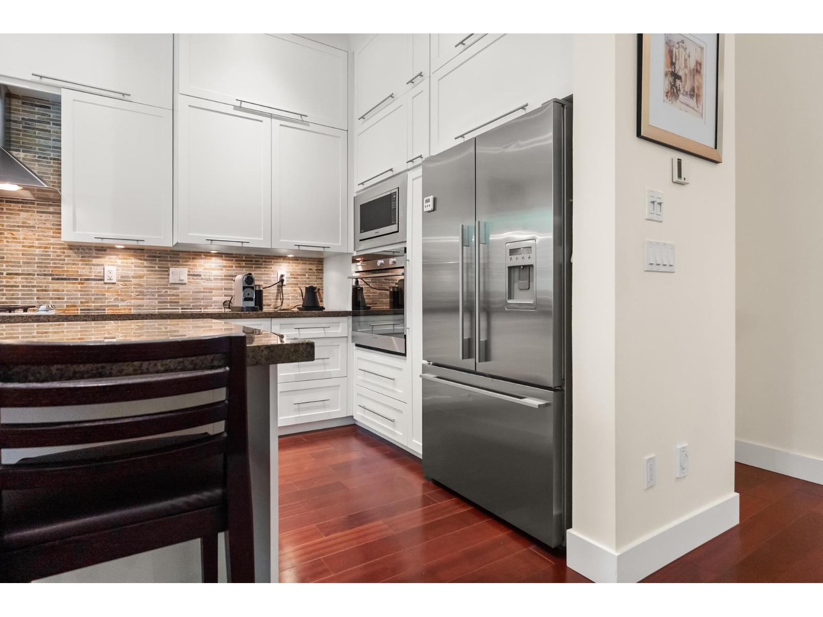 18 3122 160 Street Property Photo 12
